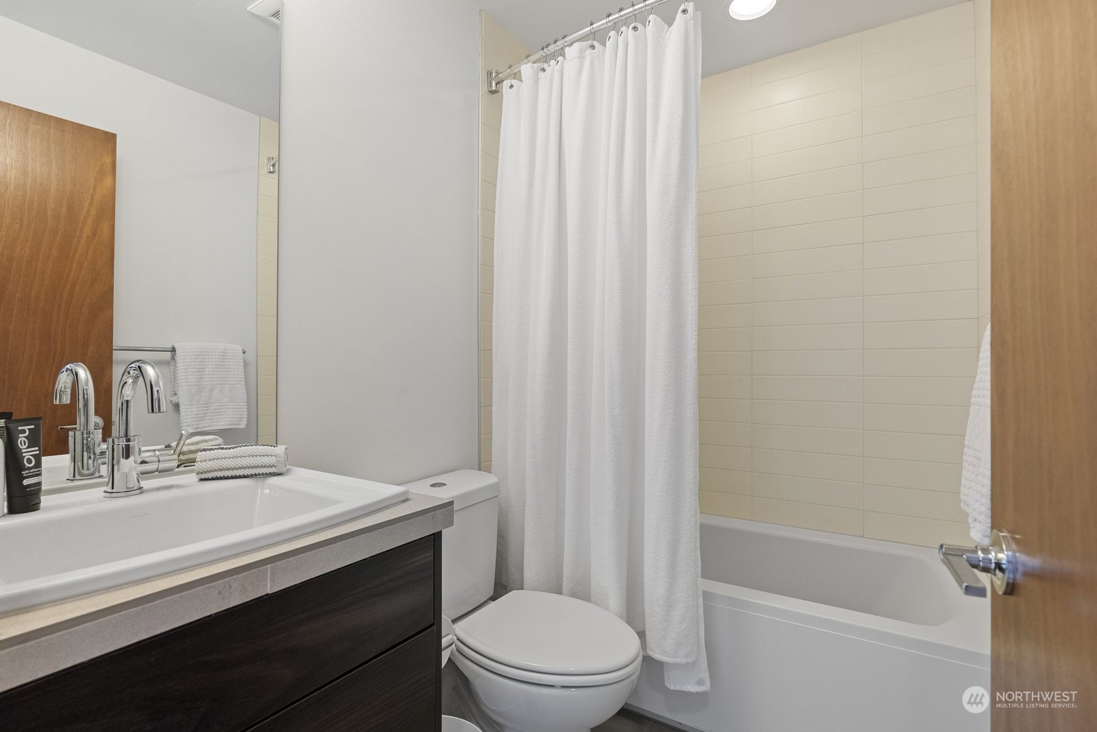 1140 10th Avenue E Unit: A