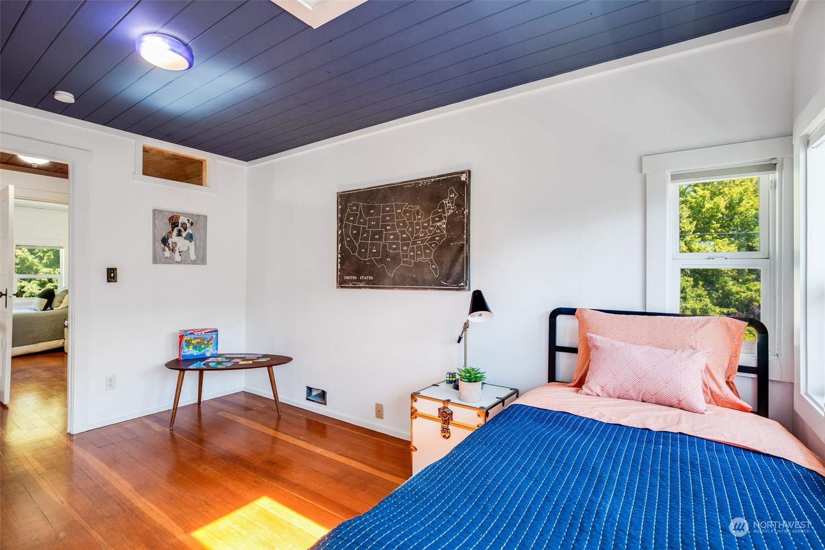 4233 Ashworth Avenue N