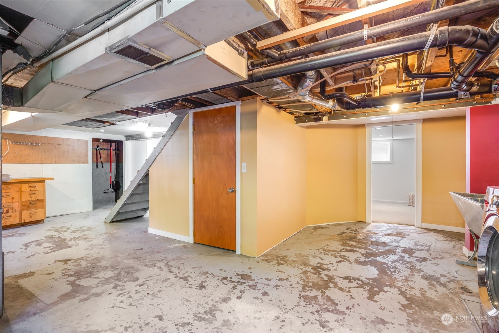 4233 Ashworth Avenue N