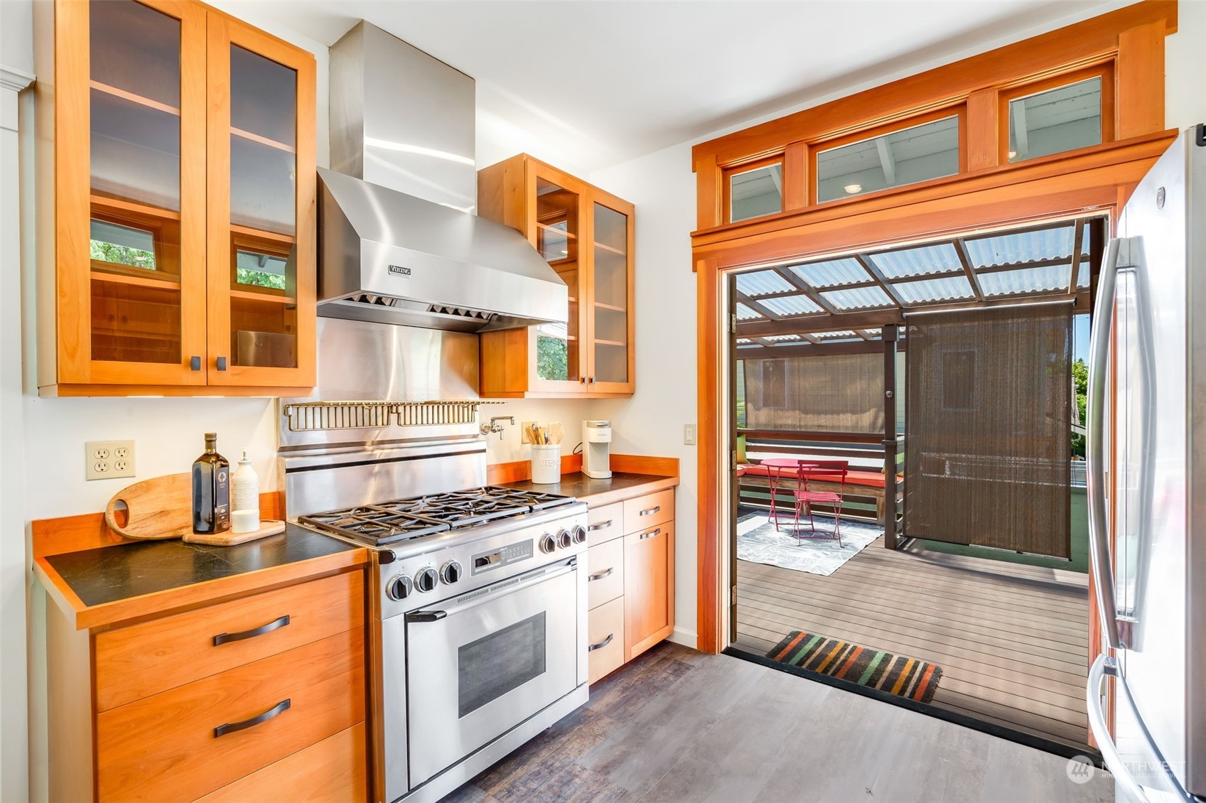 4233 Ashworth Avenue N