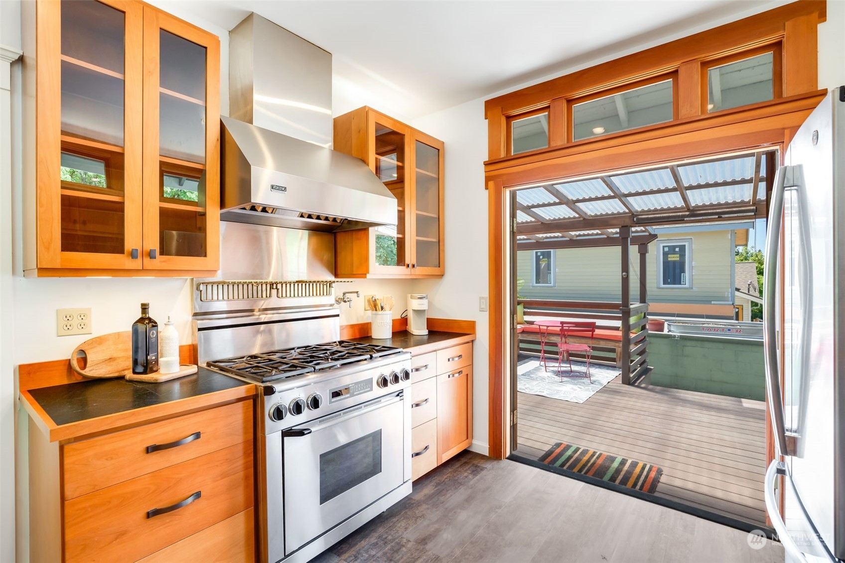 4233 Ashworth Avenue N