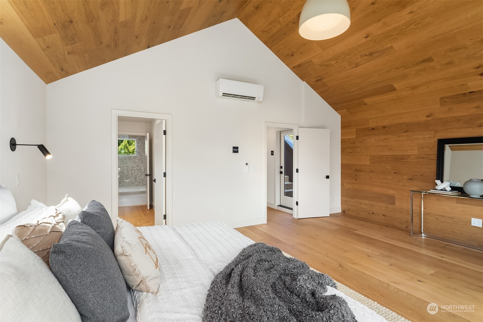 8551 Evanston Avenue N