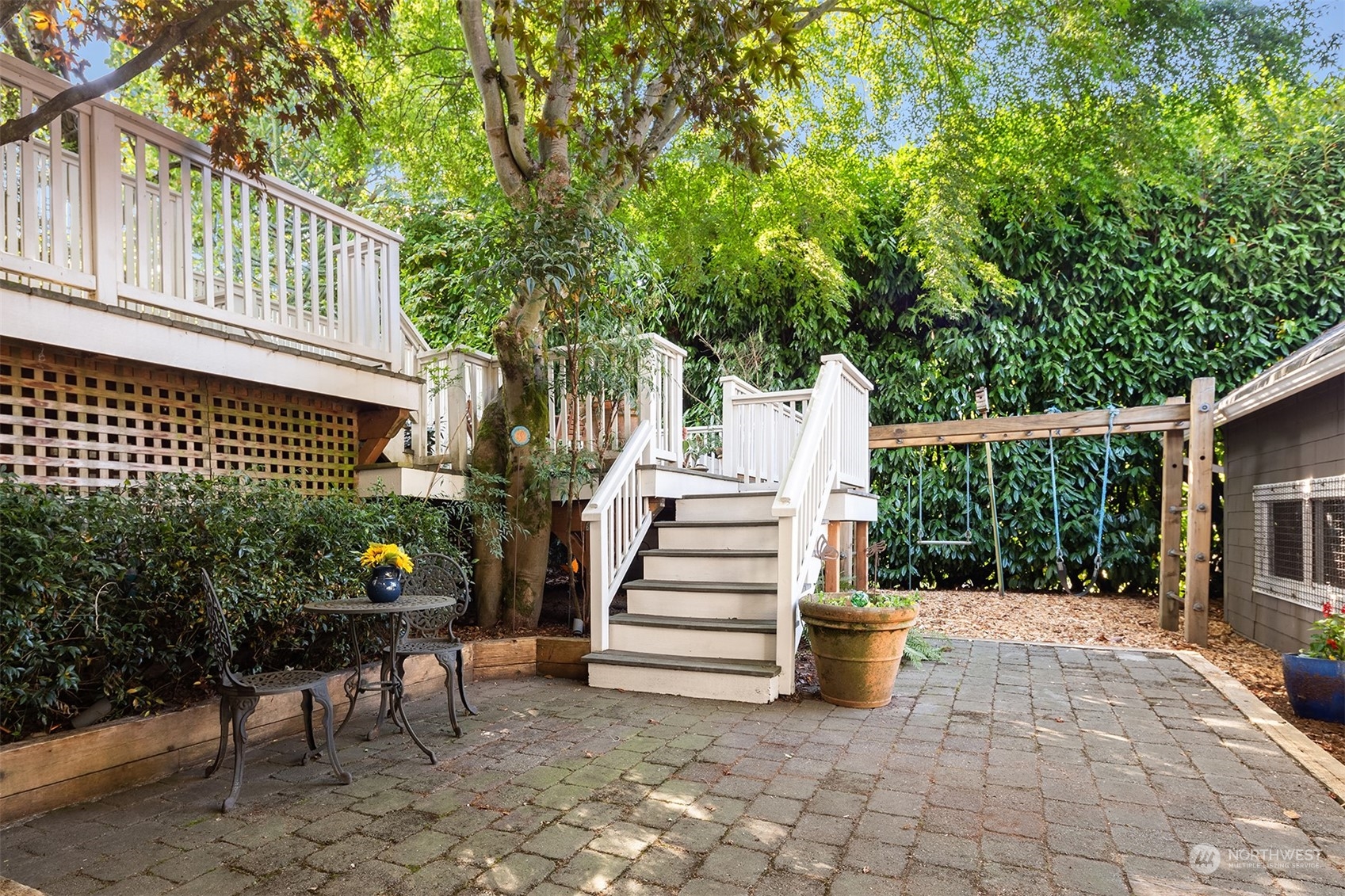 2015 Federal Avenue E