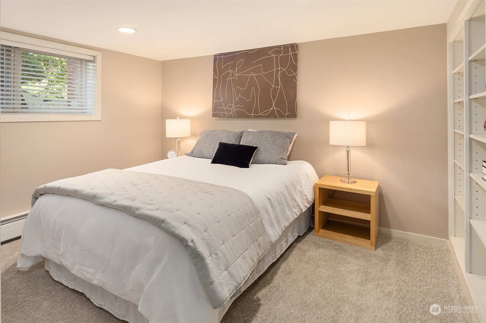 2015 Federal Avenue E