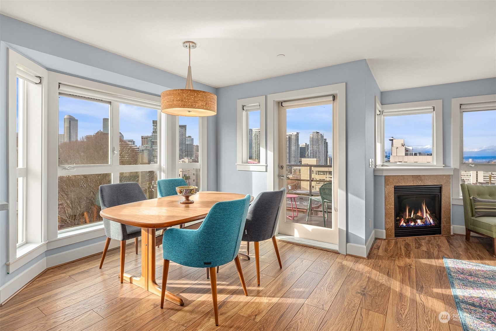 319 Summit Avenue E Unit: 502