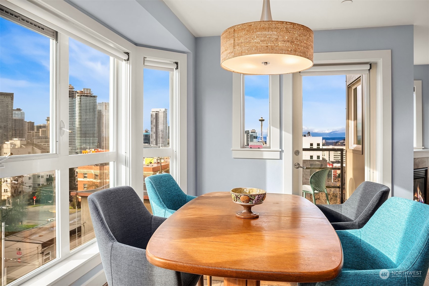 319 Summit Avenue E Unit: 502