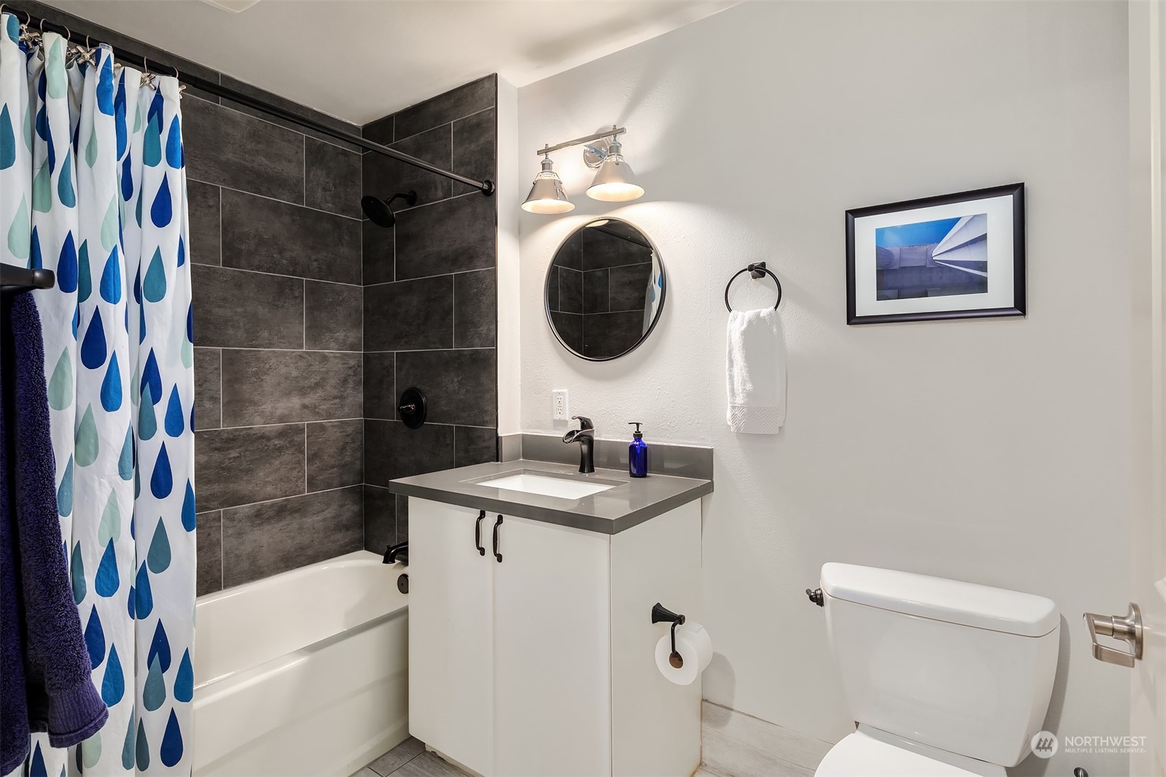 319 Summit Avenue E Unit: 502