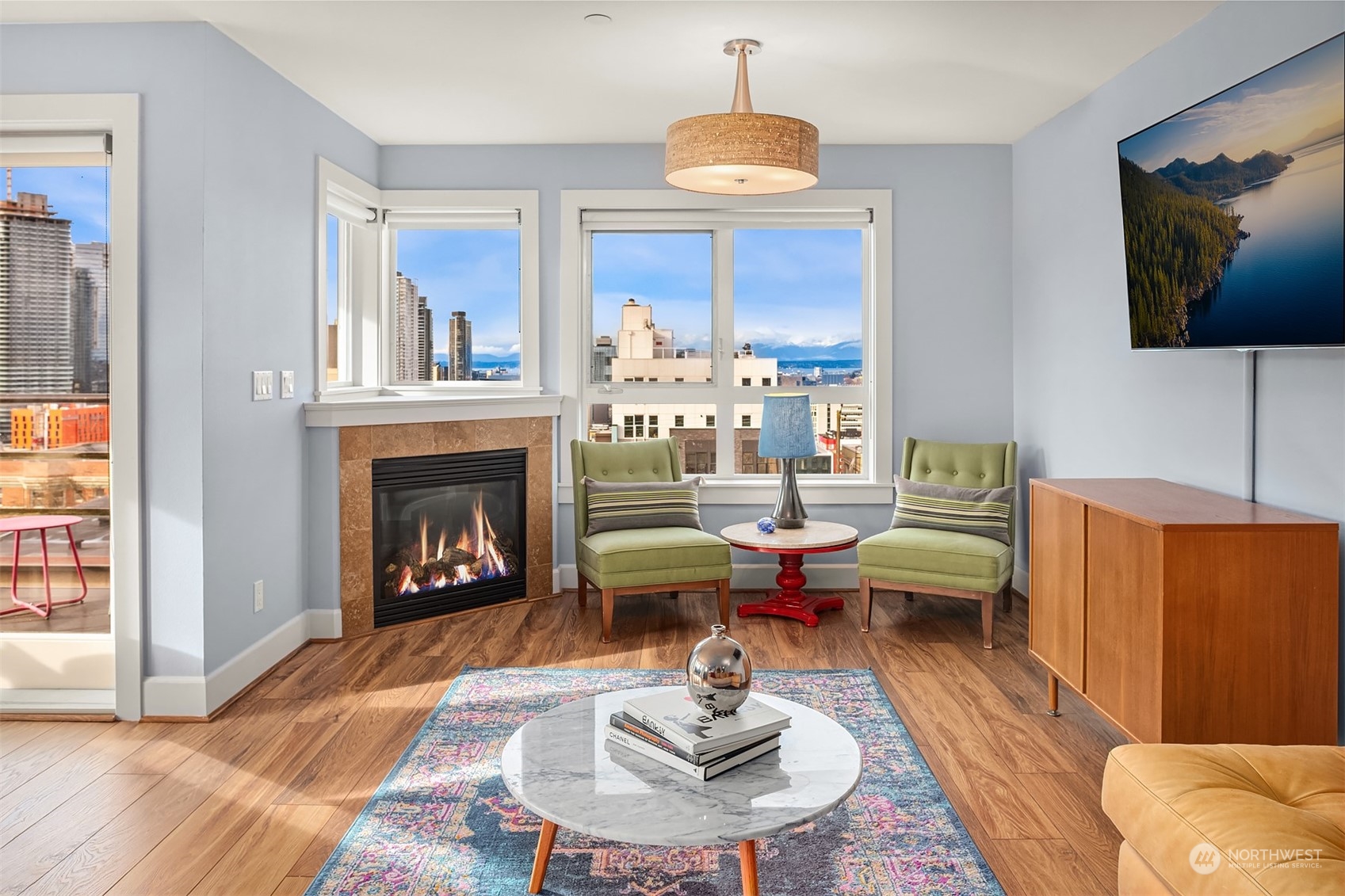 319 Summit Avenue E Unit: 502