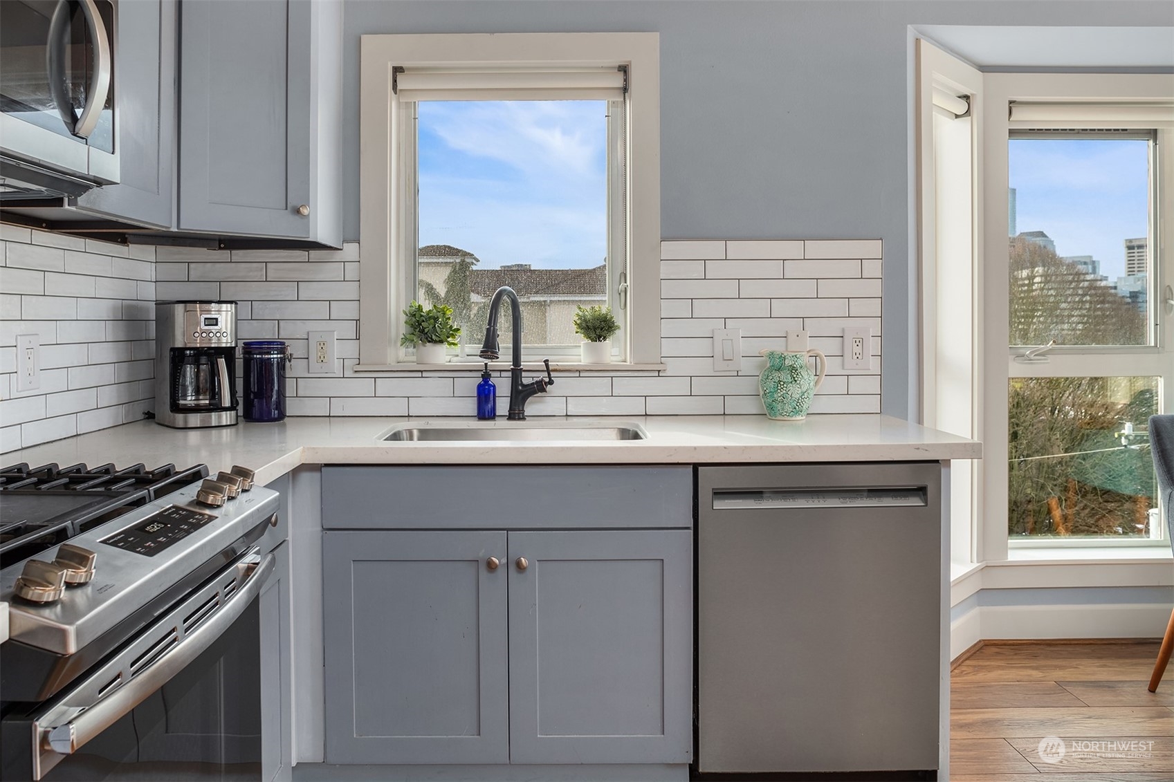 319 Summit Avenue E Unit: 502