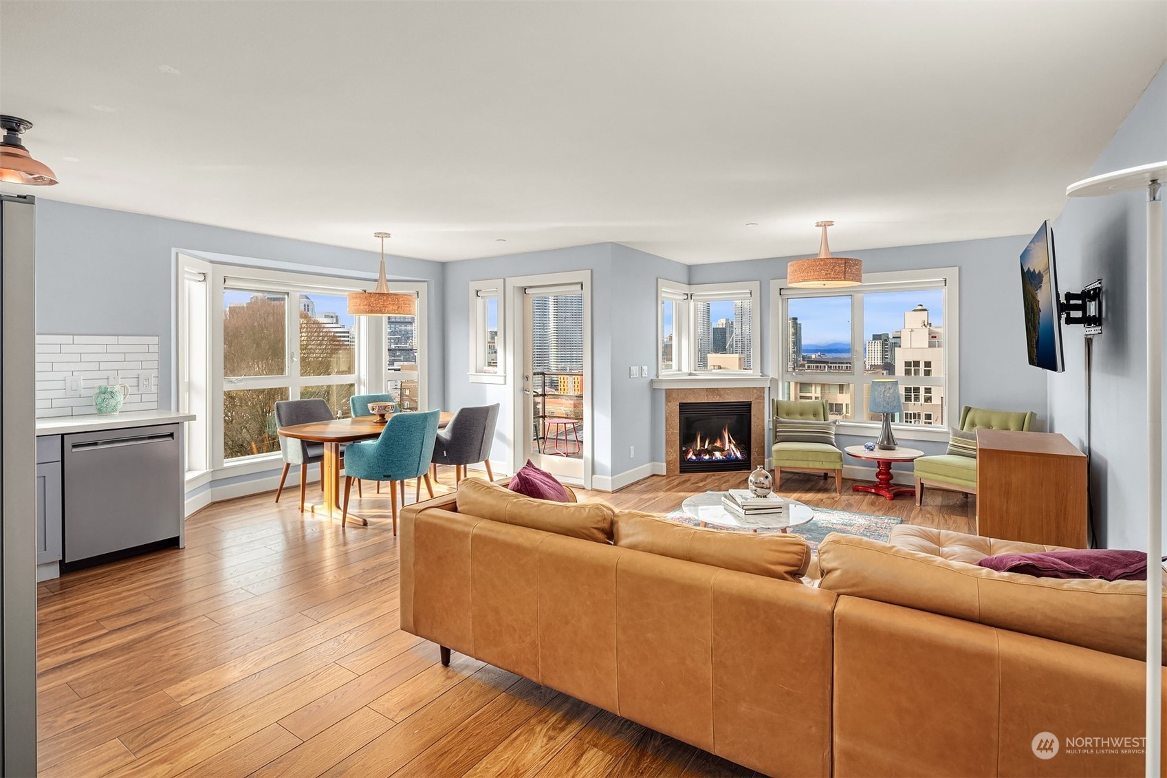 319 Summit Avenue E Unit: 502