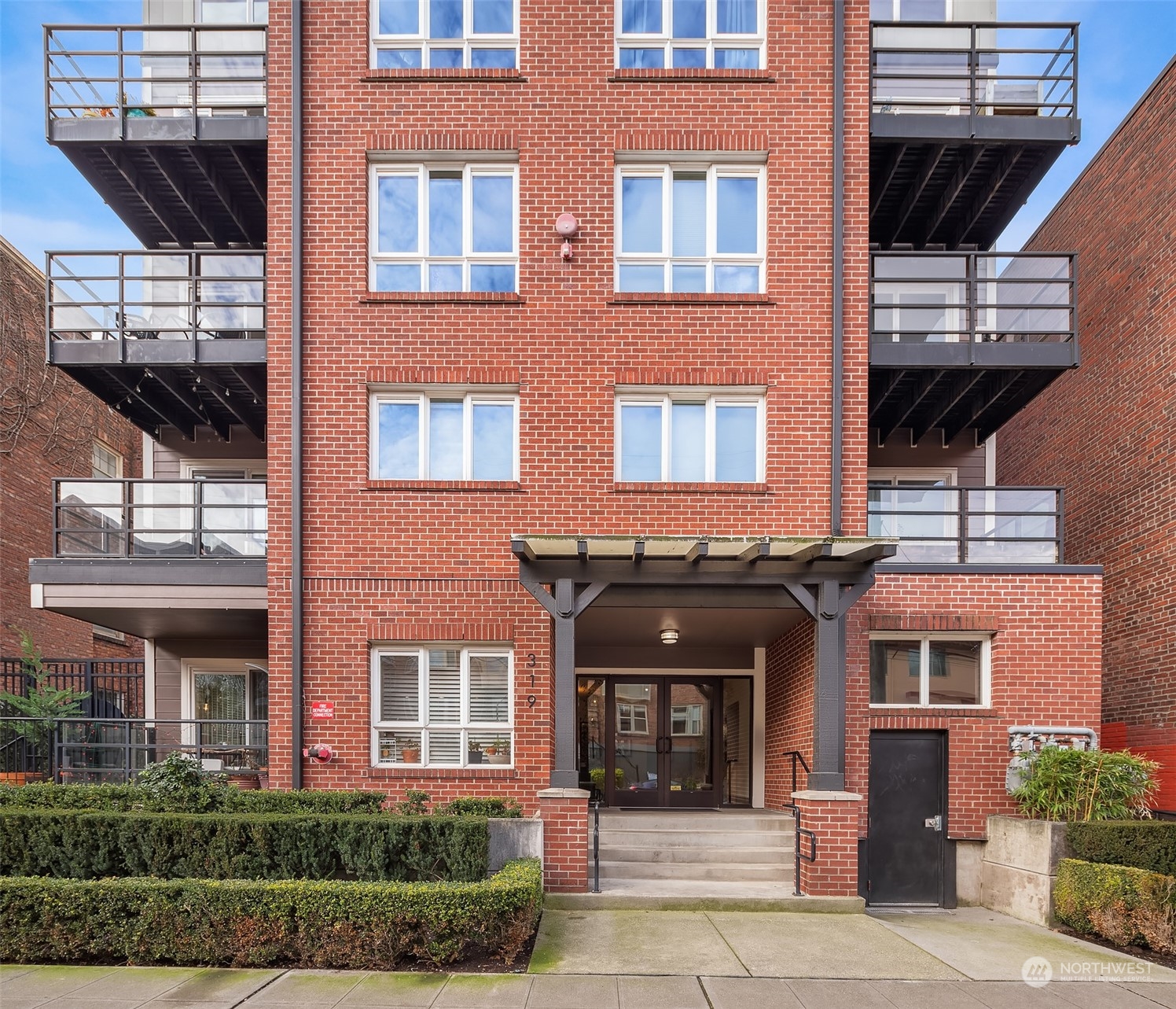 319 Summit Avenue E Unit: 502