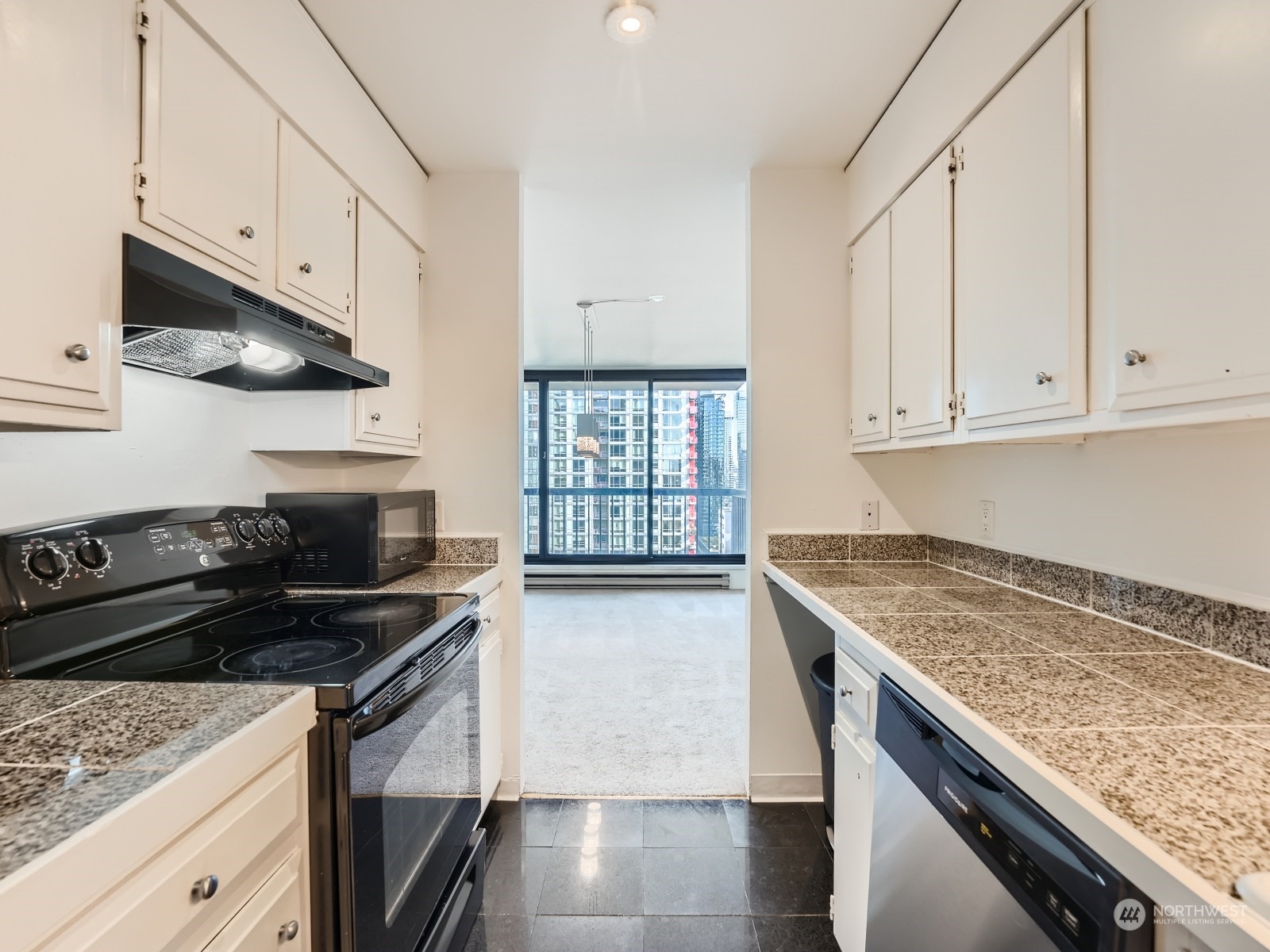 2100 3rd Avenue Unit: 1705