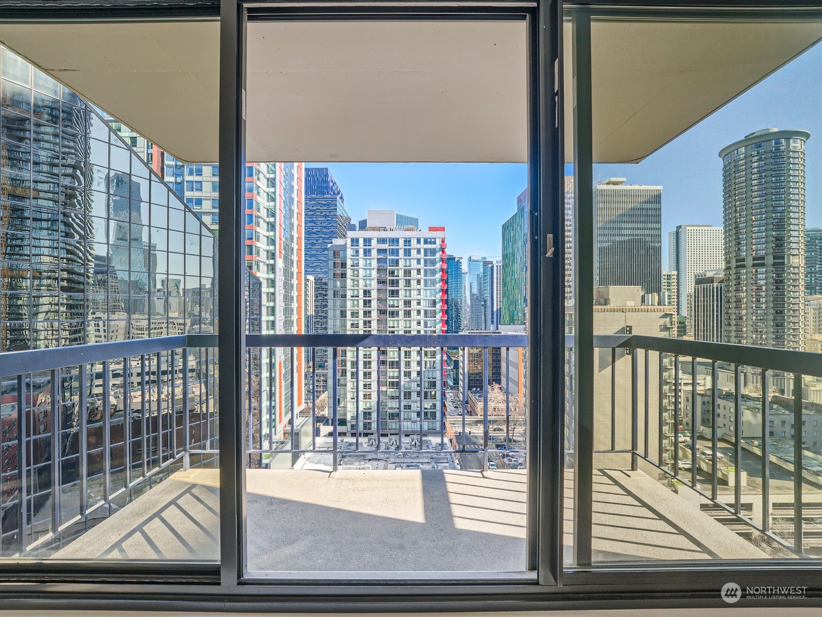 2100 3rd Avenue Unit: 1705