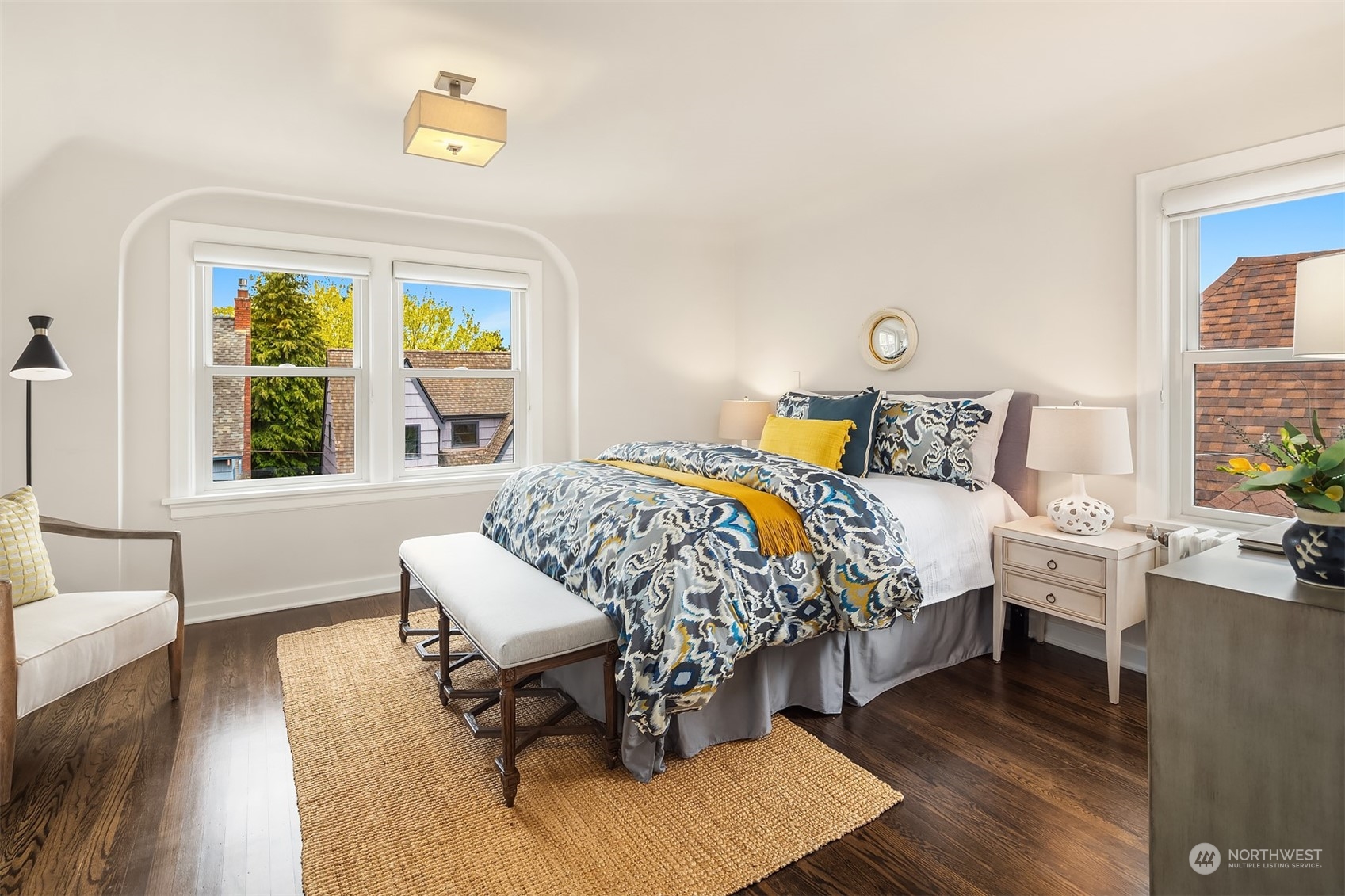 2502 Nob Hill Place N