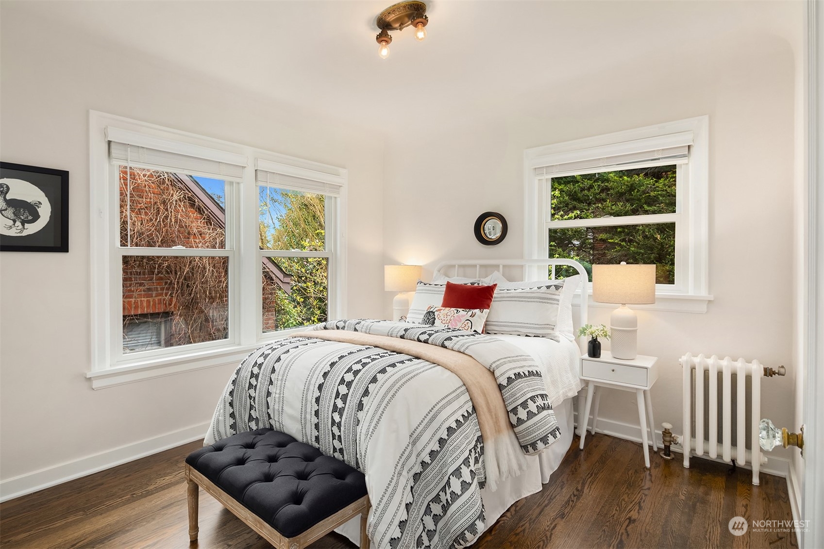 2502 Nob Hill Place N