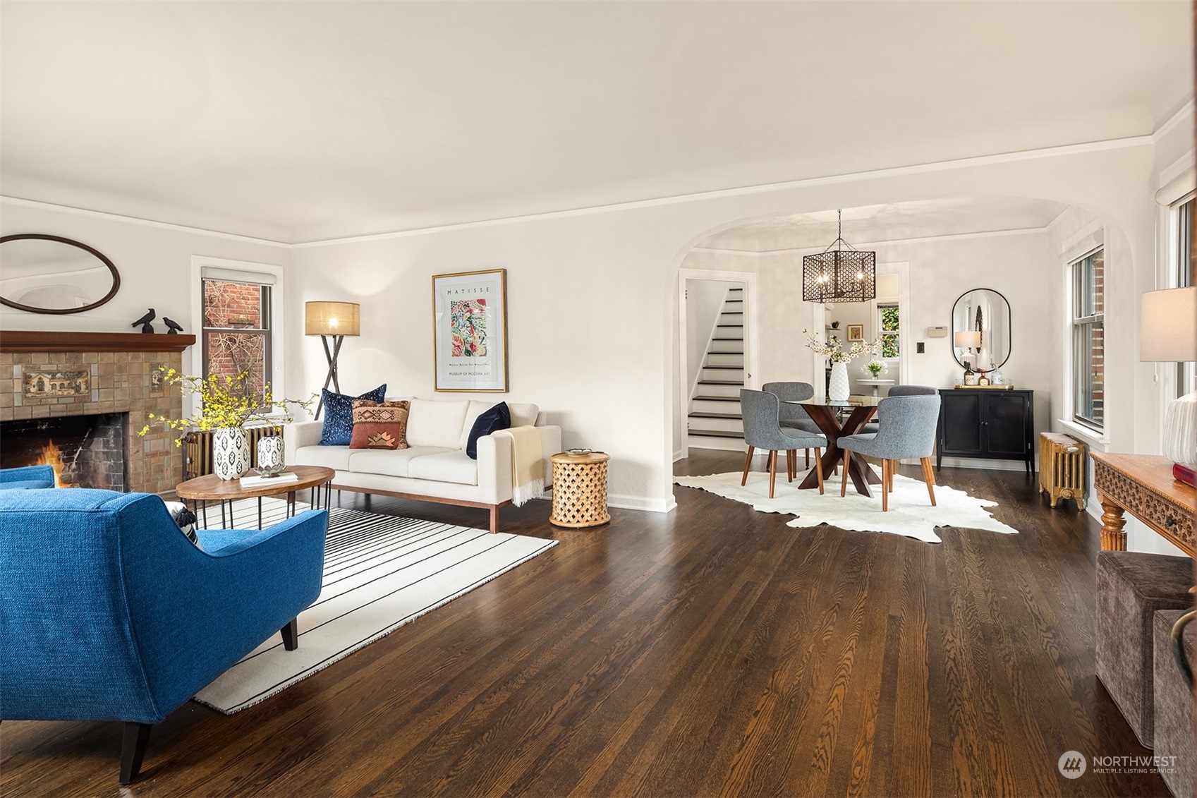 2502 Nob Hill Place N