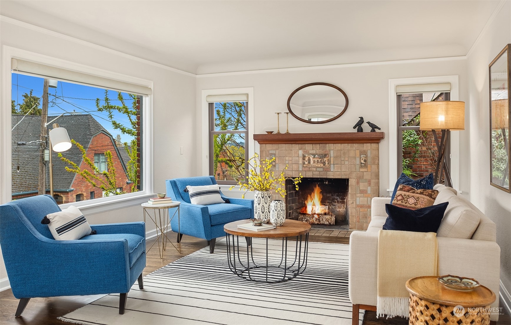 2502 Nob Hill Place N