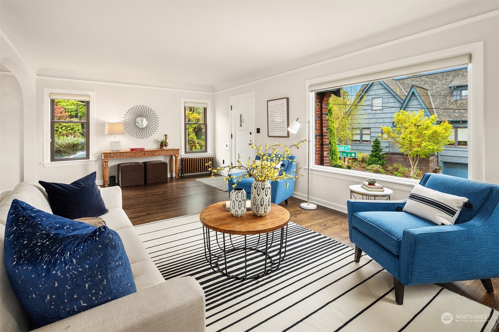 2502 Nob Hill Place N