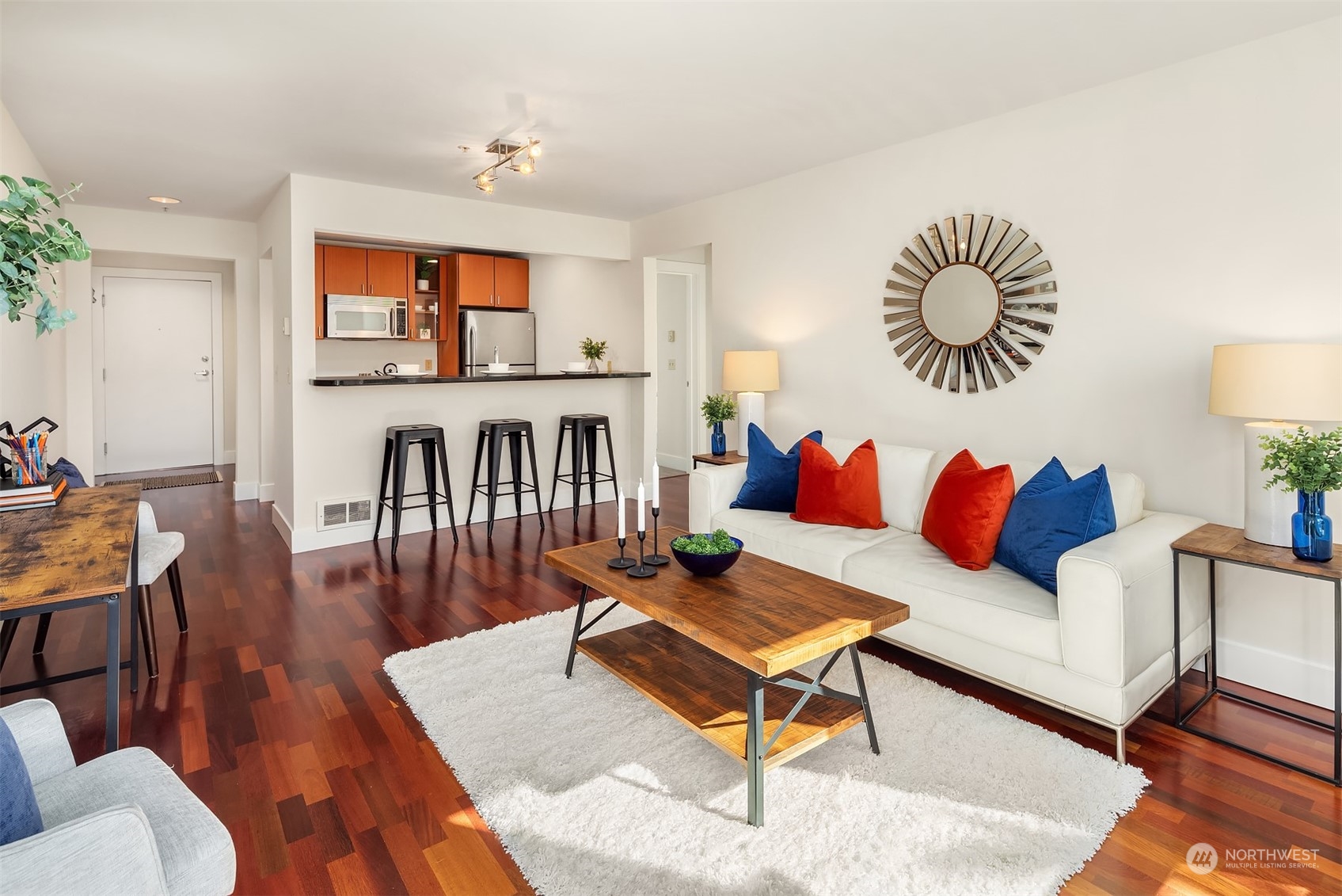 1711 E Olive Way Unit: 516