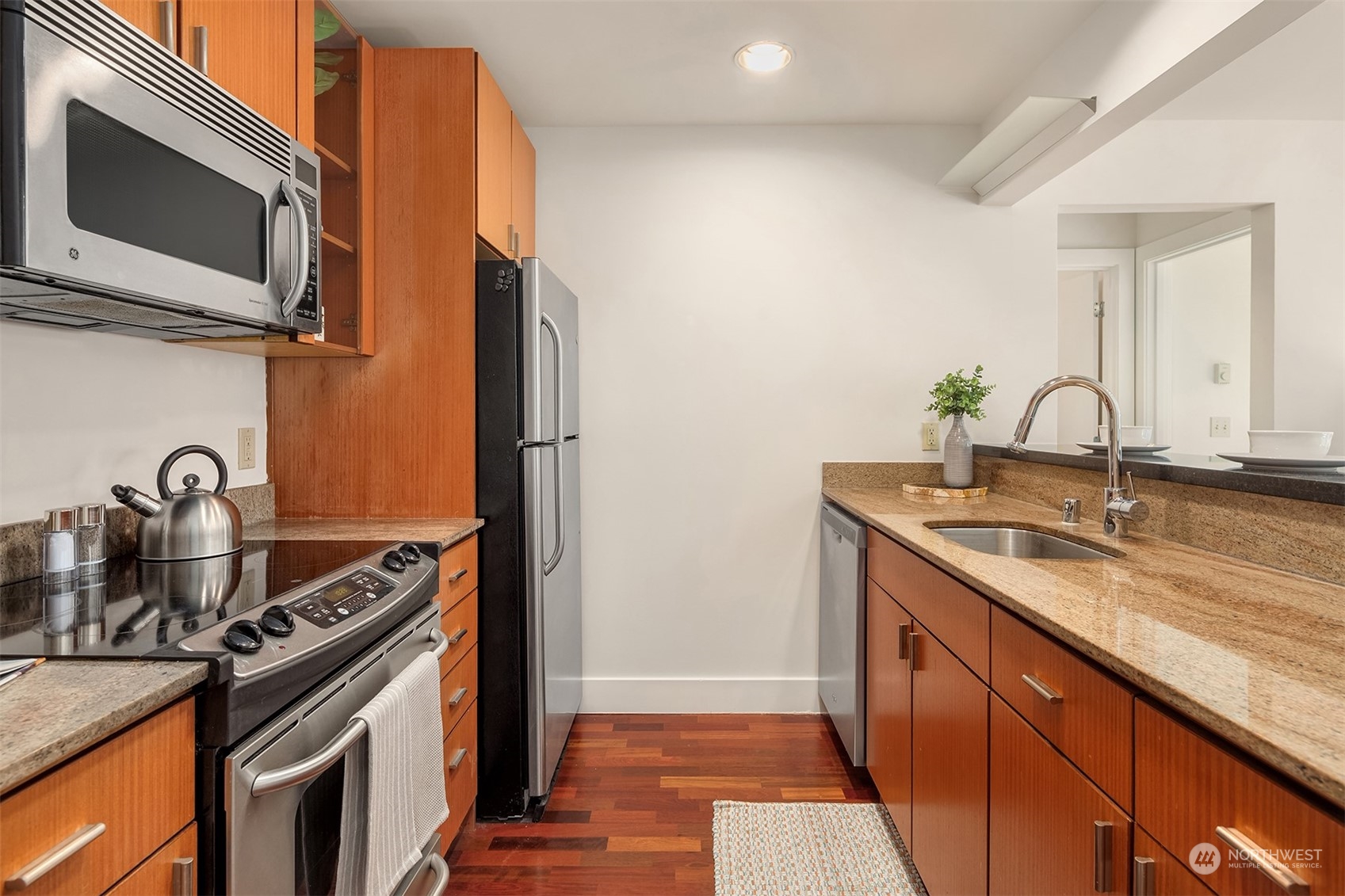 1711 E Olive Way Unit: 516