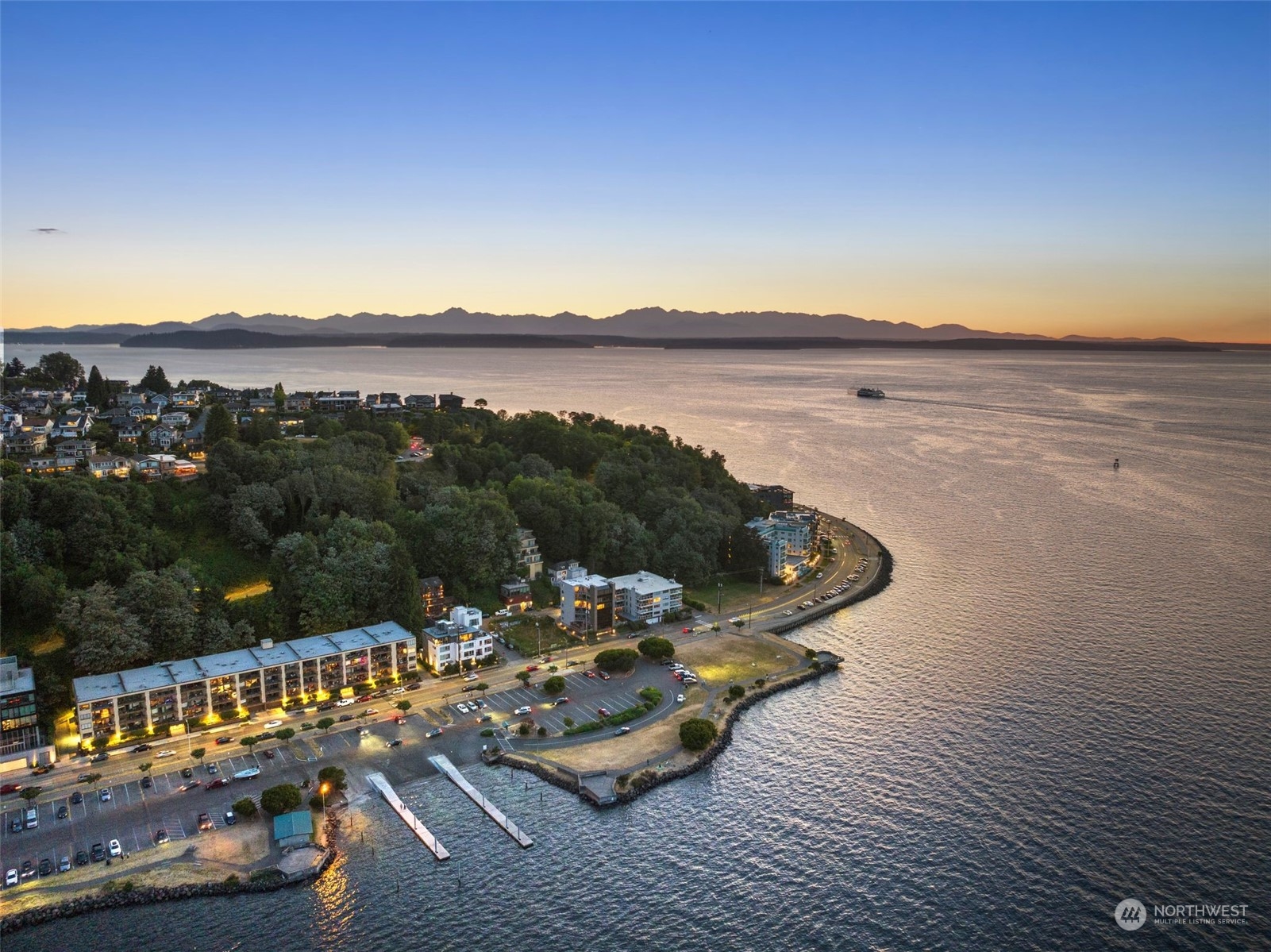 1111 Harbor Avenue SW Unit: 402