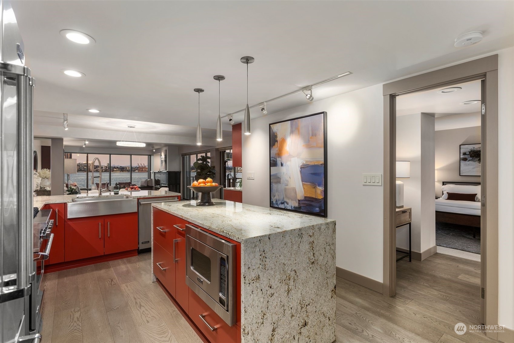 1111 Harbor Avenue SW Unit: 402