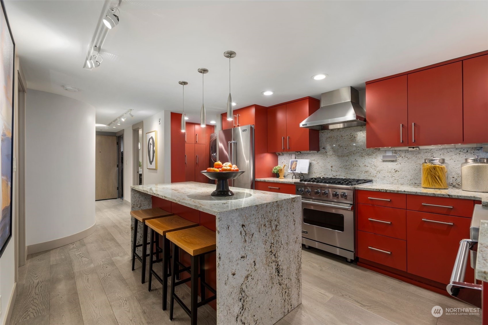 1111 Harbor Avenue SW Unit: 402