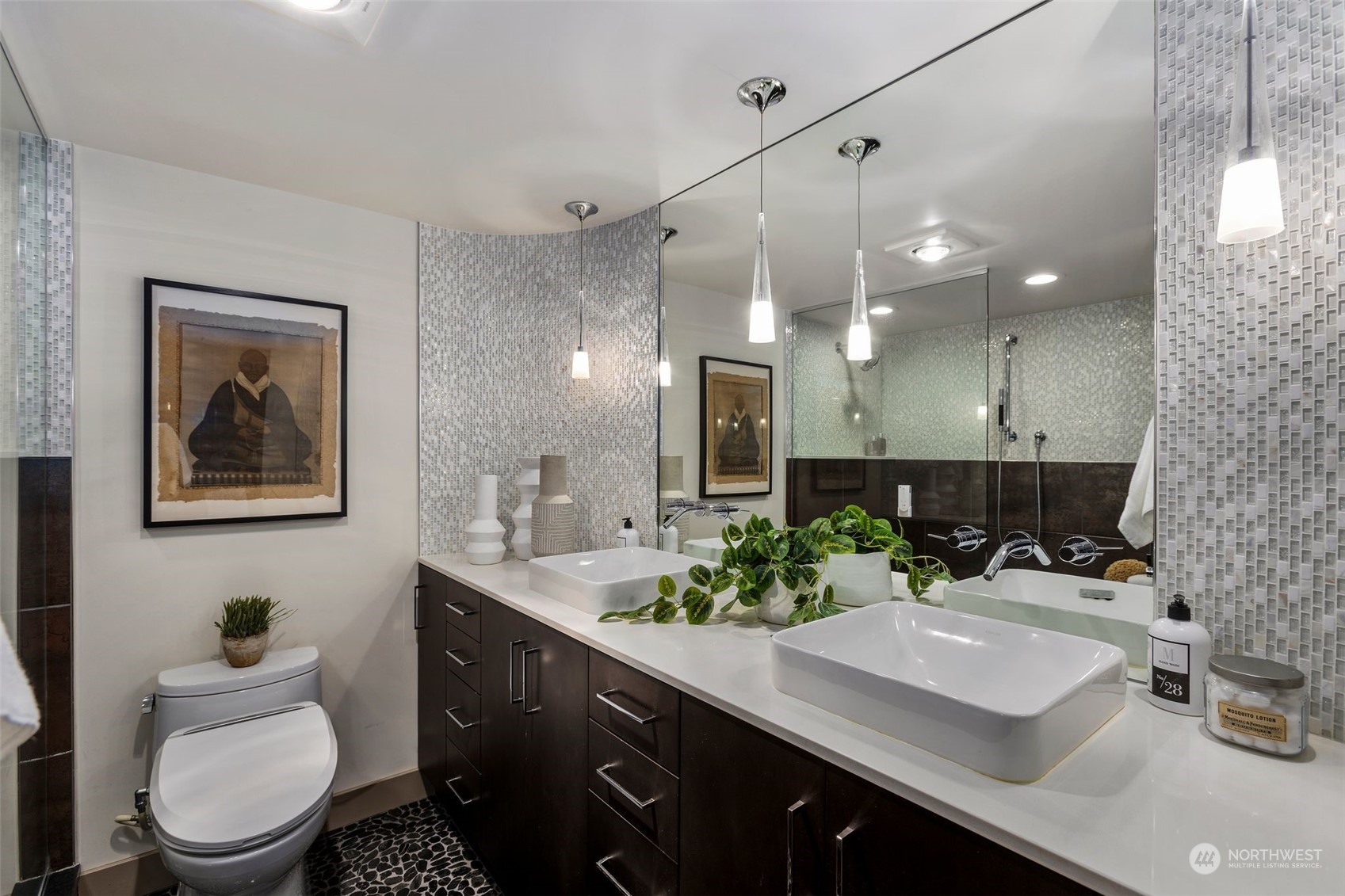 1111 Harbor Avenue SW Unit: 402