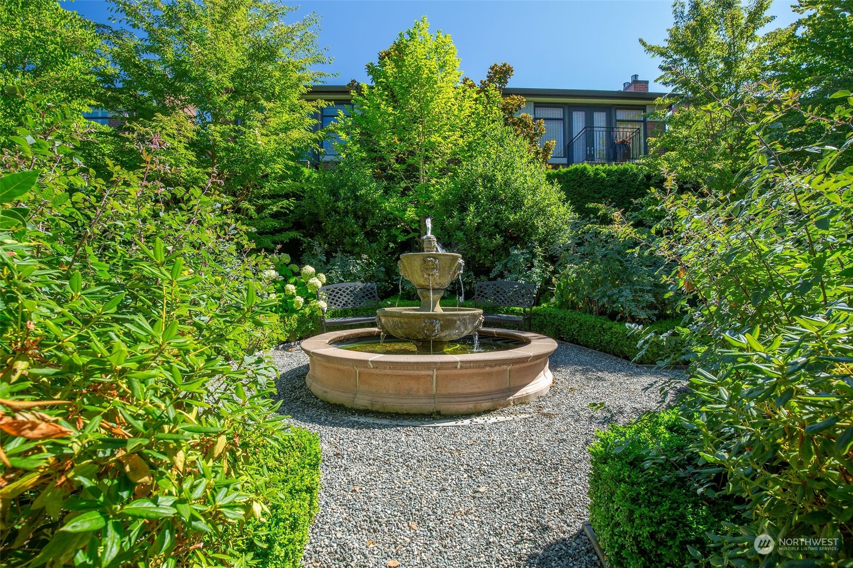 716 Boylston Avenue E Unit: 8