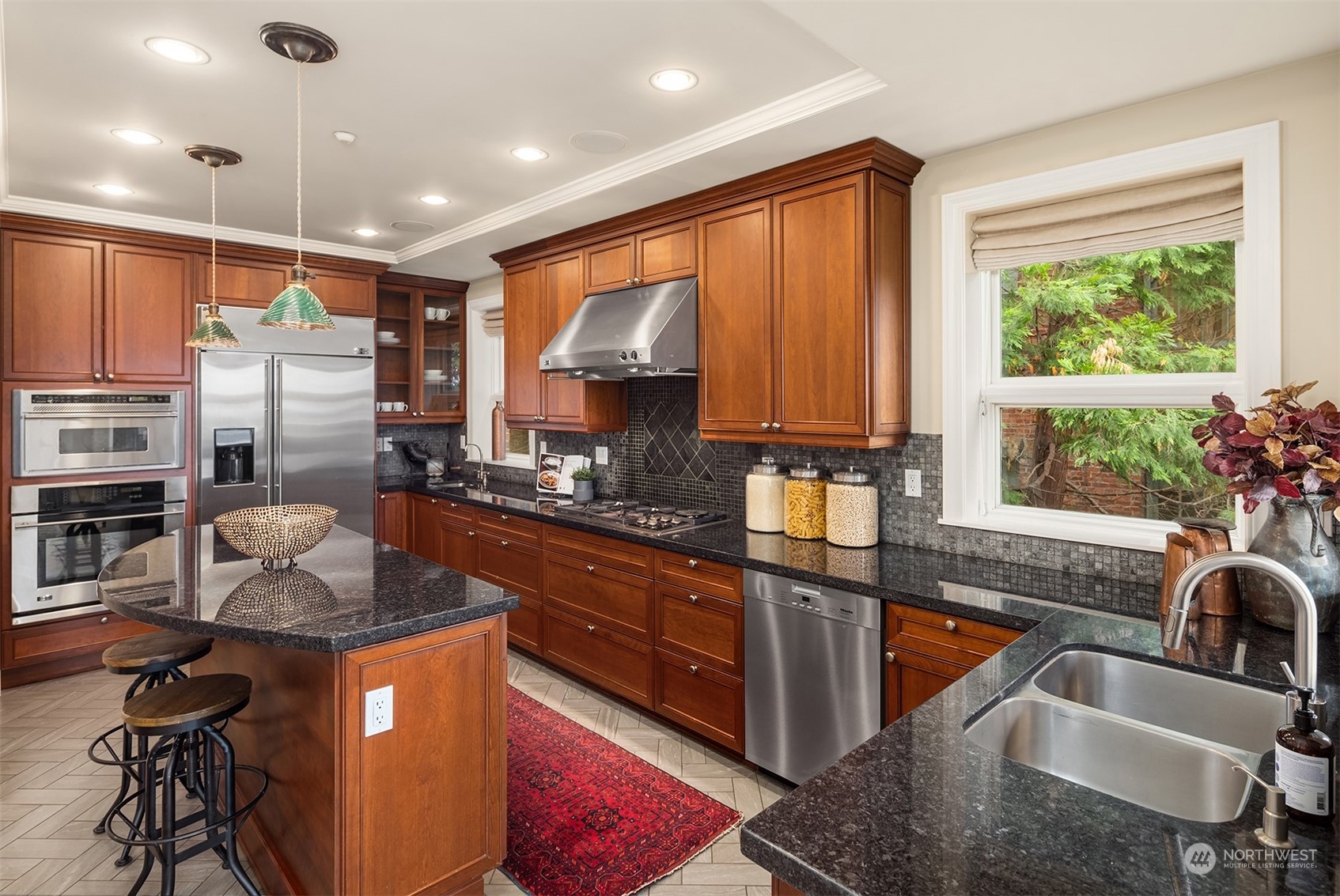 716 Boylston Avenue E Unit: 8