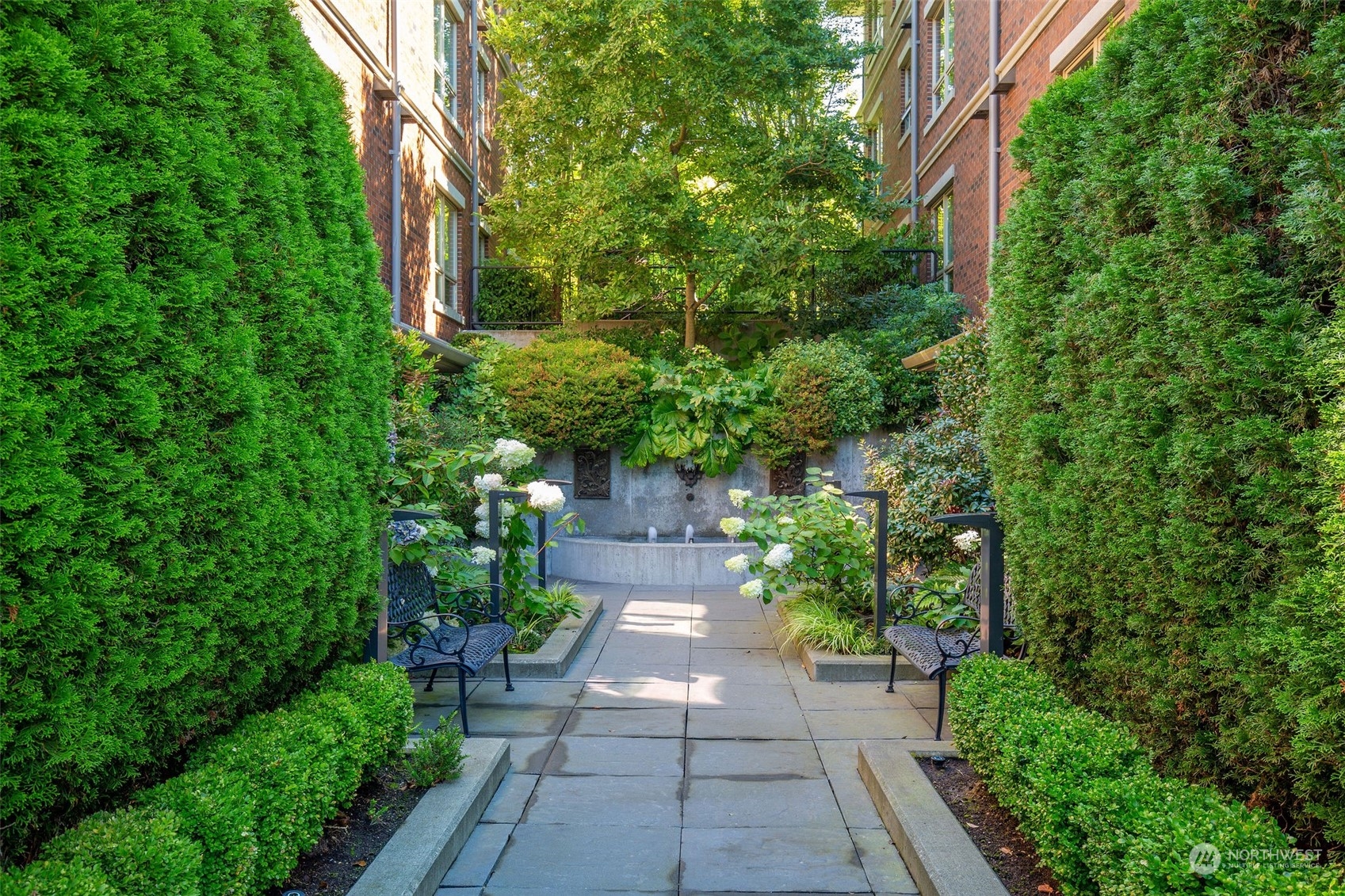 716 Boylston Avenue E Unit: 8