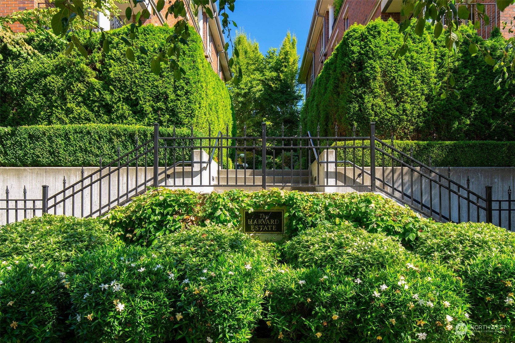 716 Boylston Avenue E Unit: 8