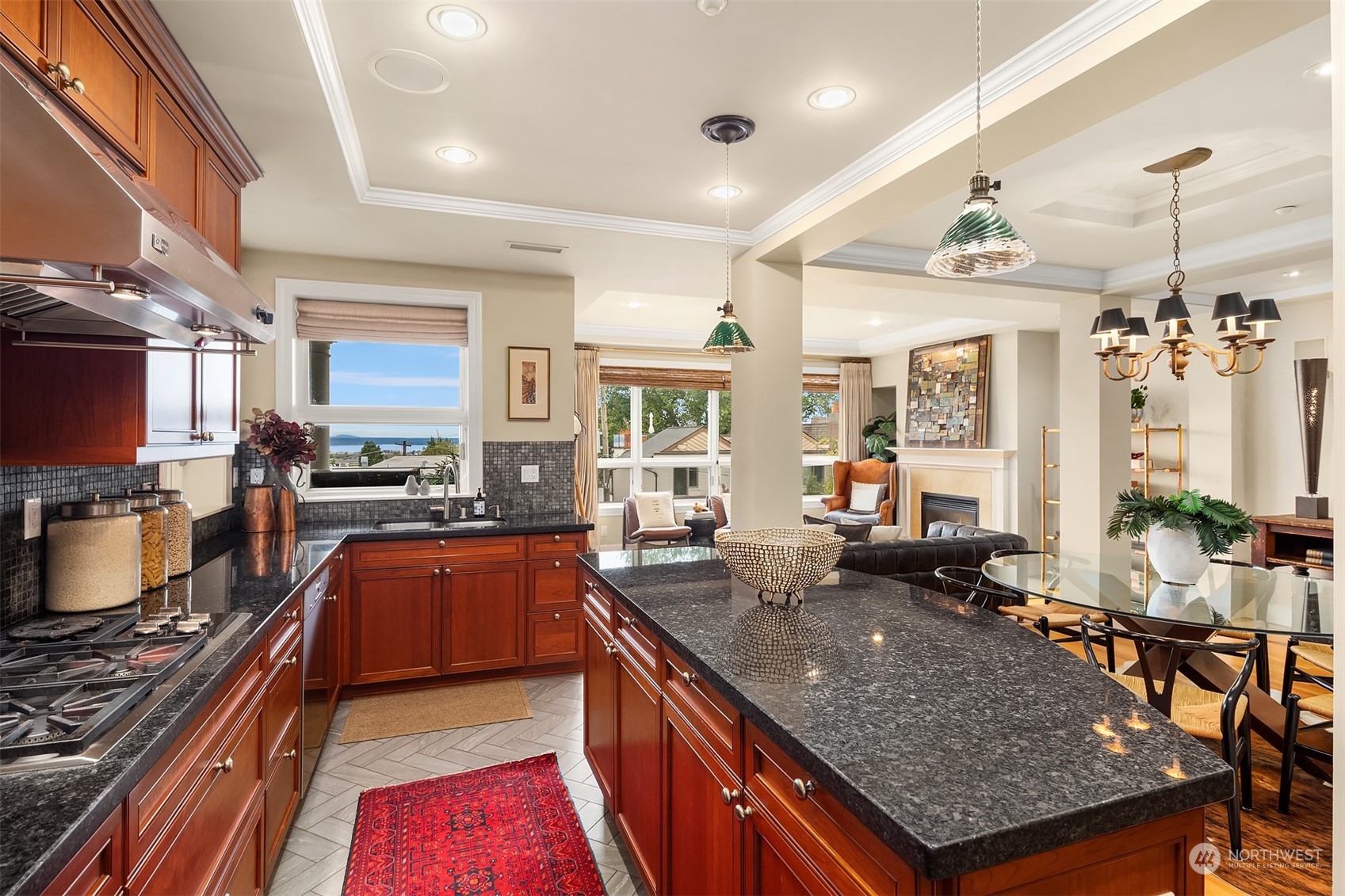 716 Boylston Avenue E Unit: 8