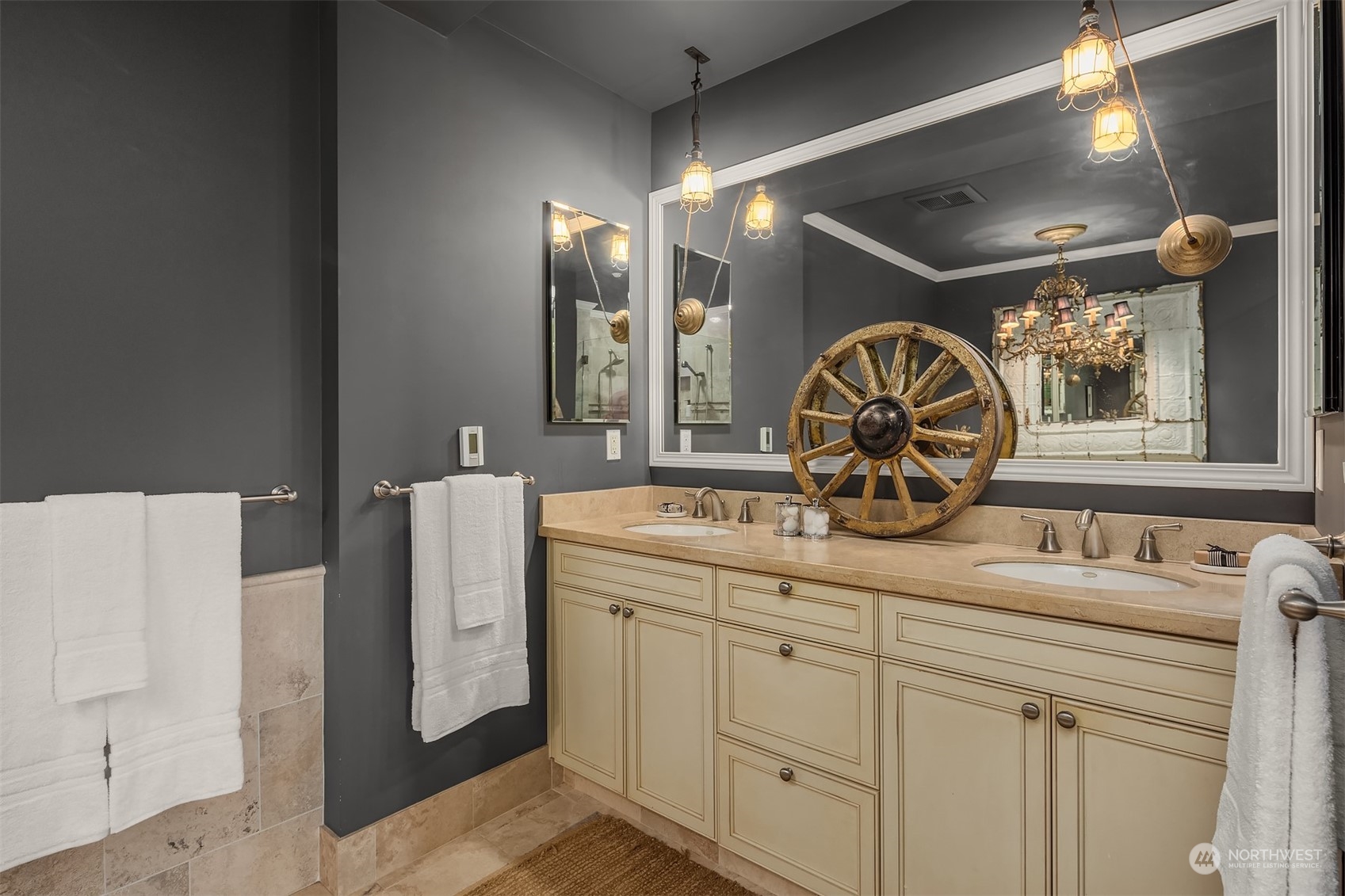 716 Boylston Avenue E Unit: 8