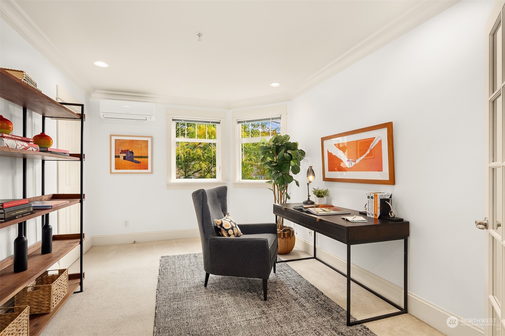 1208 E Republican Street