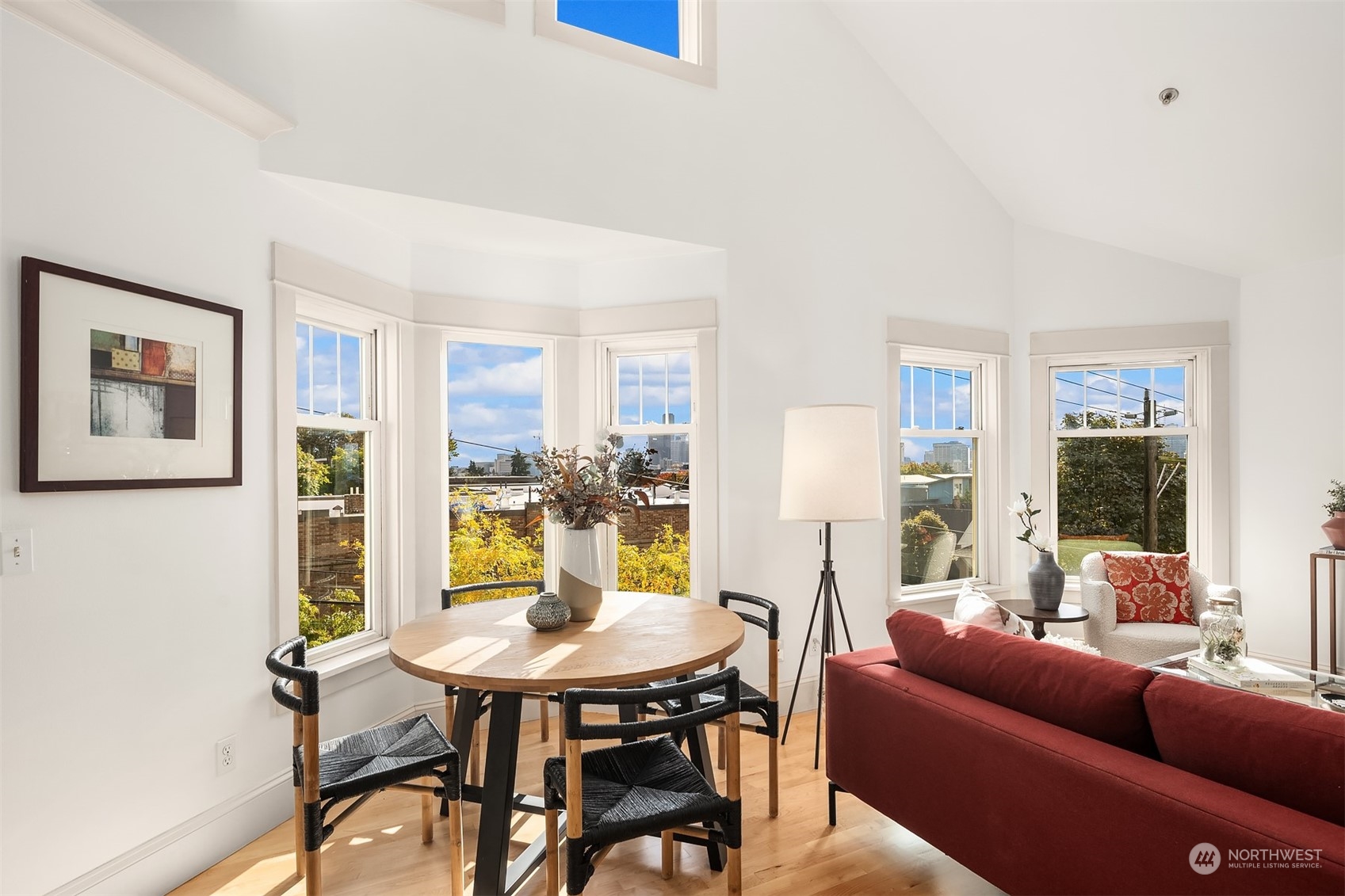 1208 E Republican Street