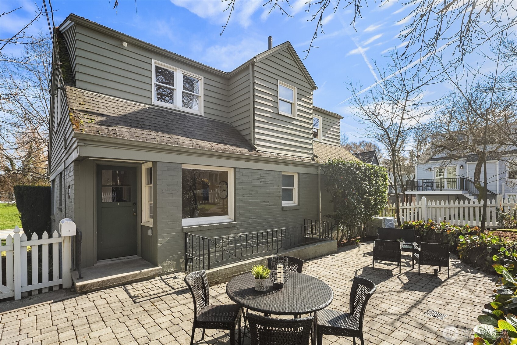 2615 Lake Washington Boulevard E