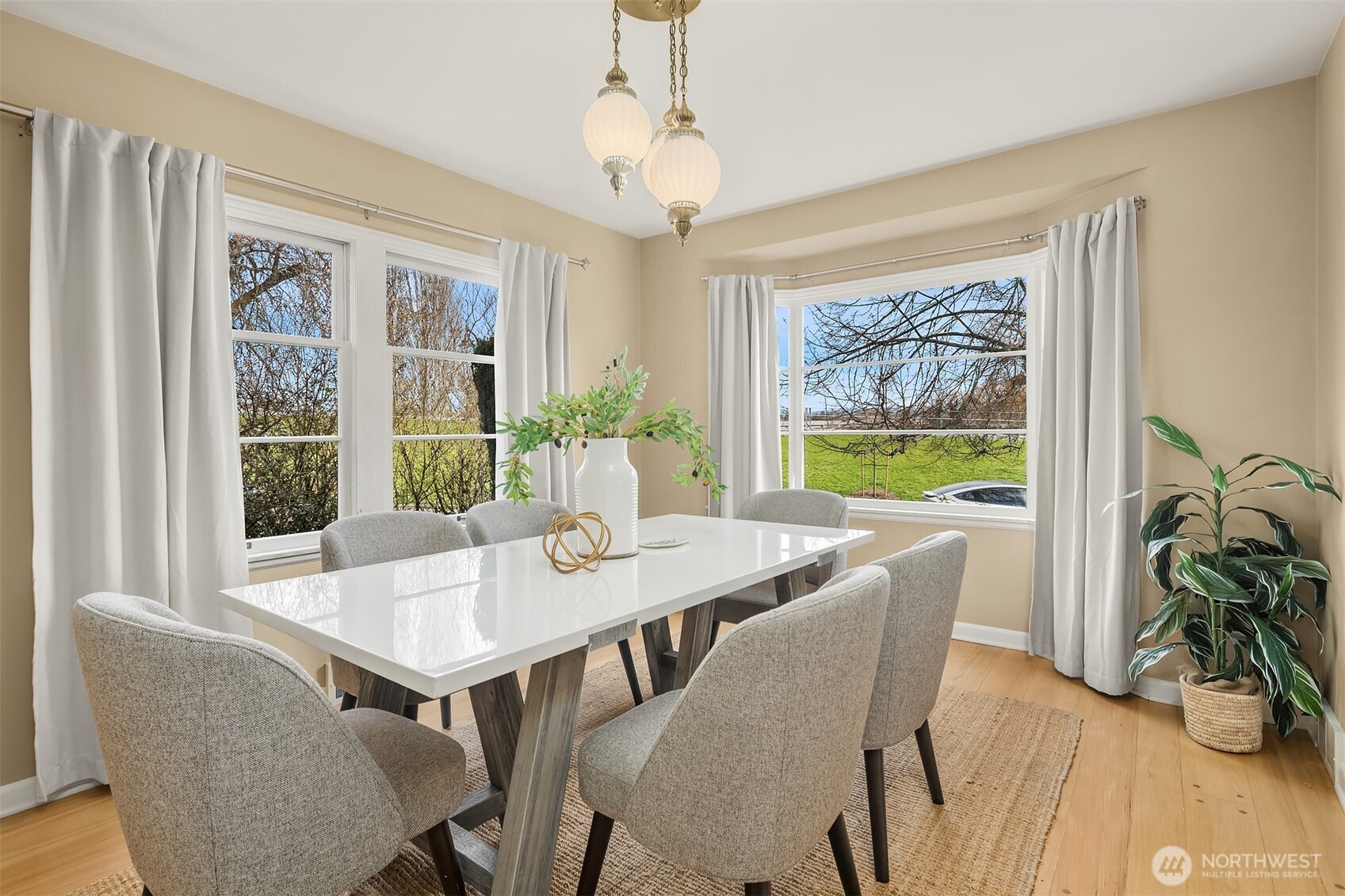 2615 Lake Washington Boulevard E