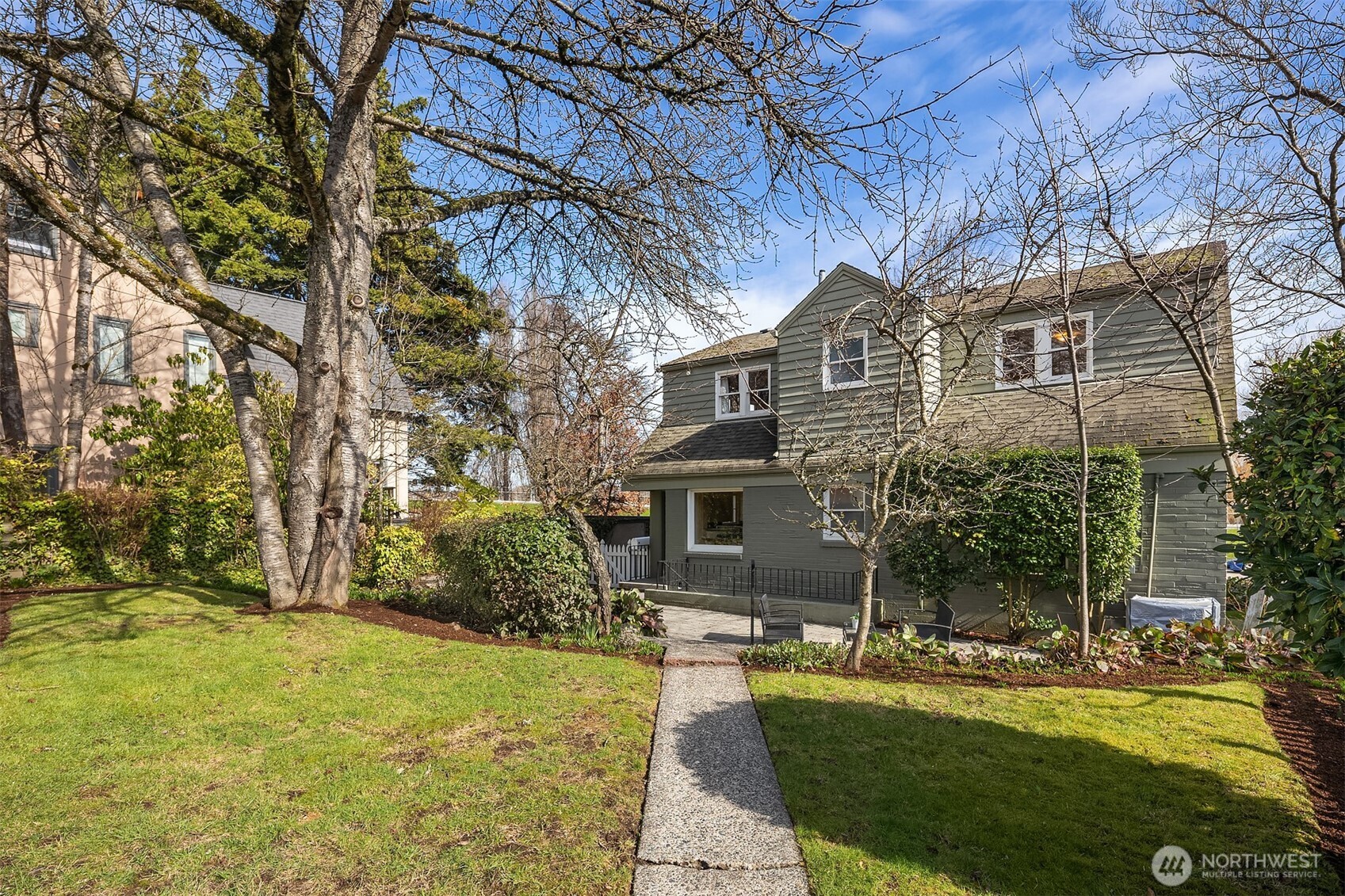 2615 Lake Washington Boulevard E