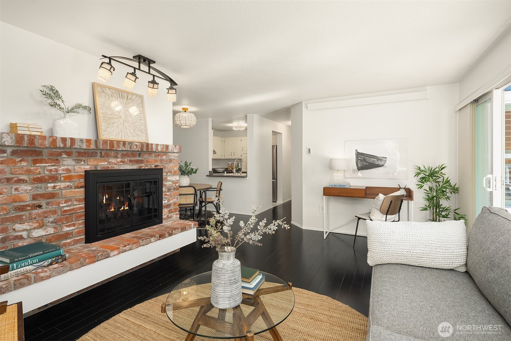 303 13th Avenue E Unit: 202