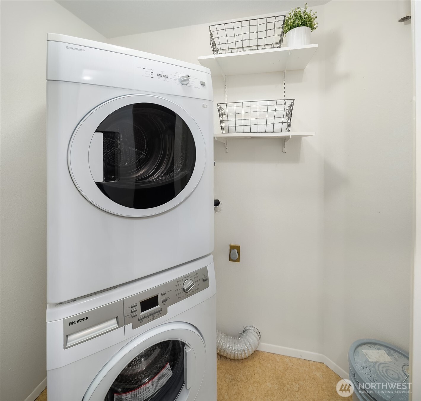 303 13th Avenue E Unit: 202