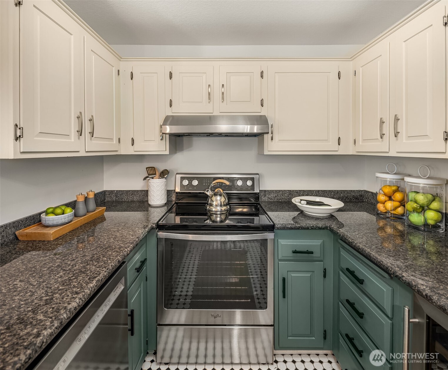 303 13th Avenue E Unit: 202