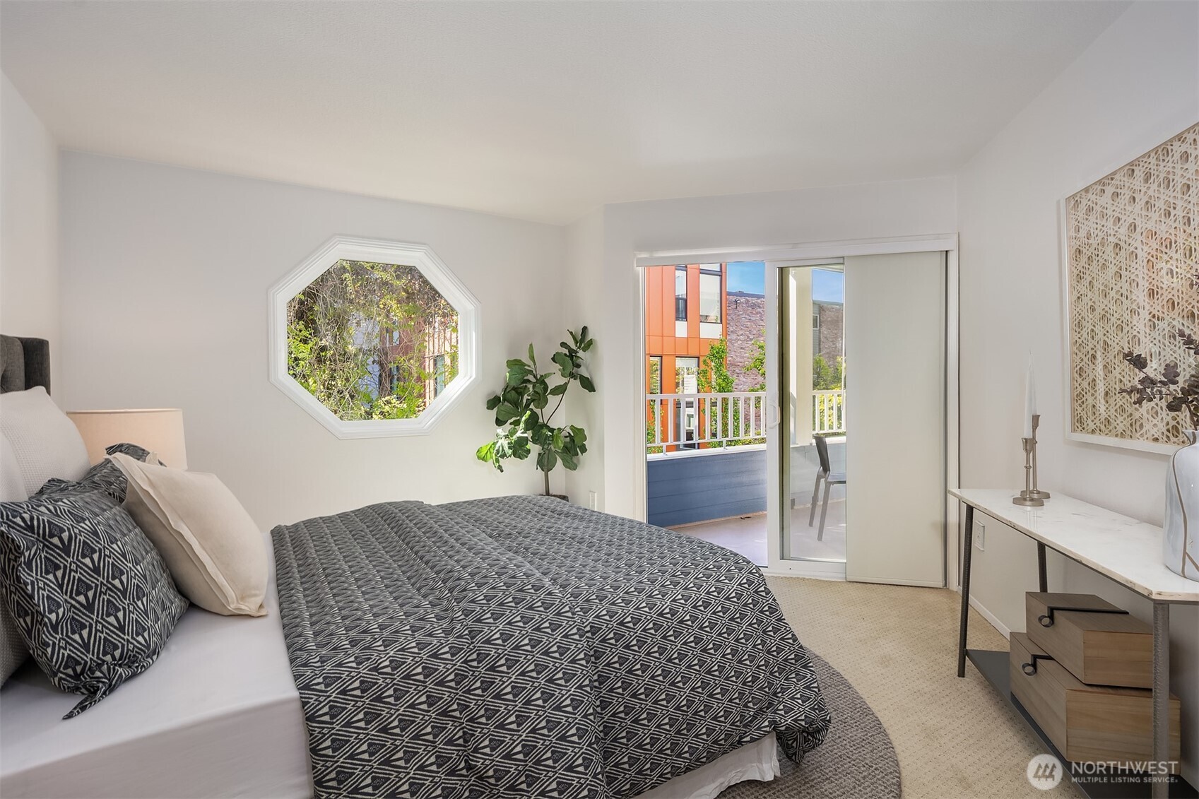 303 13th Avenue E Unit: 202