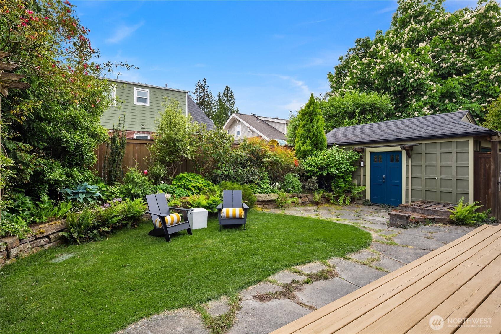2421 E Calhoun Street