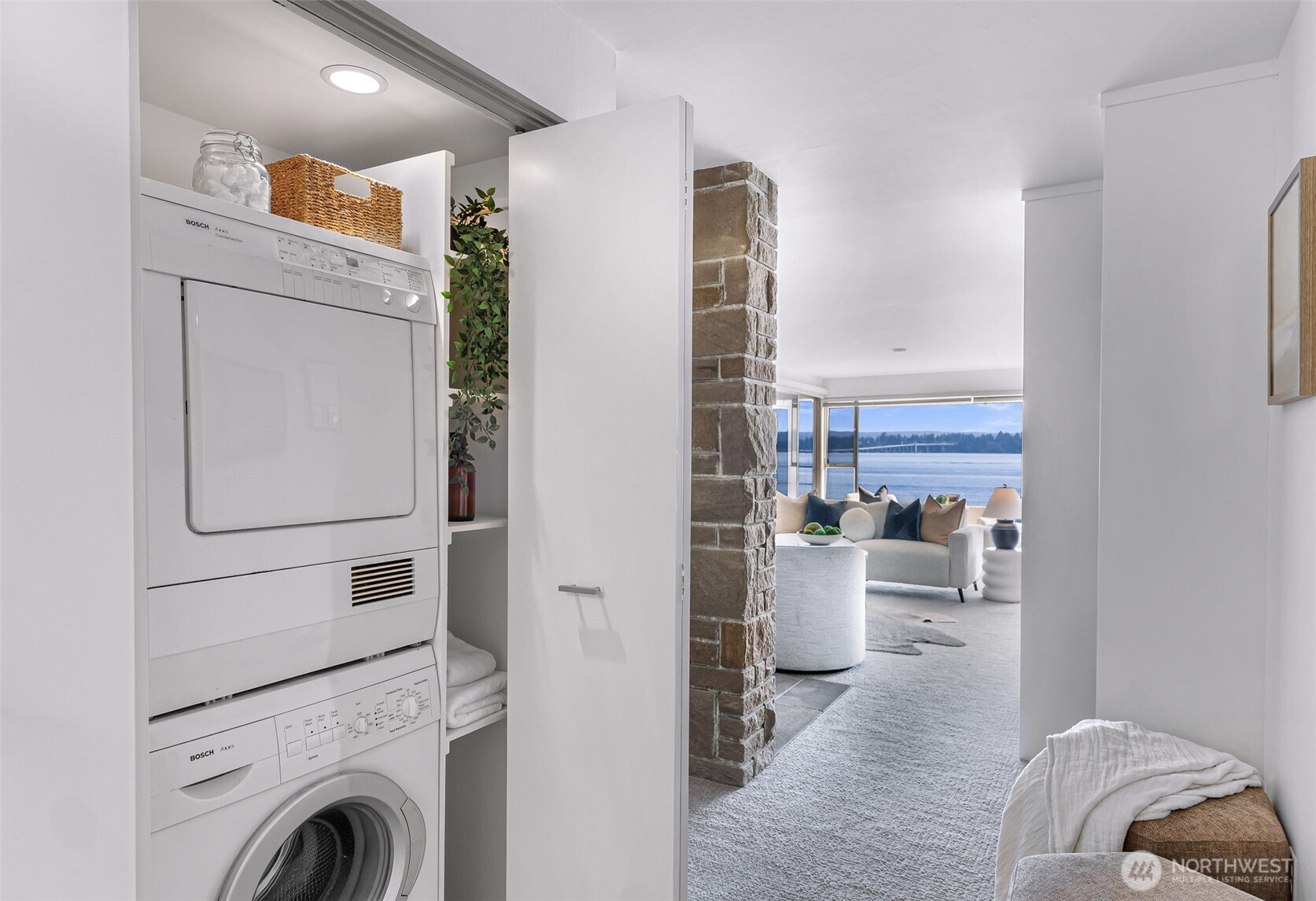 1600 43rd Avenue E Unit: 206