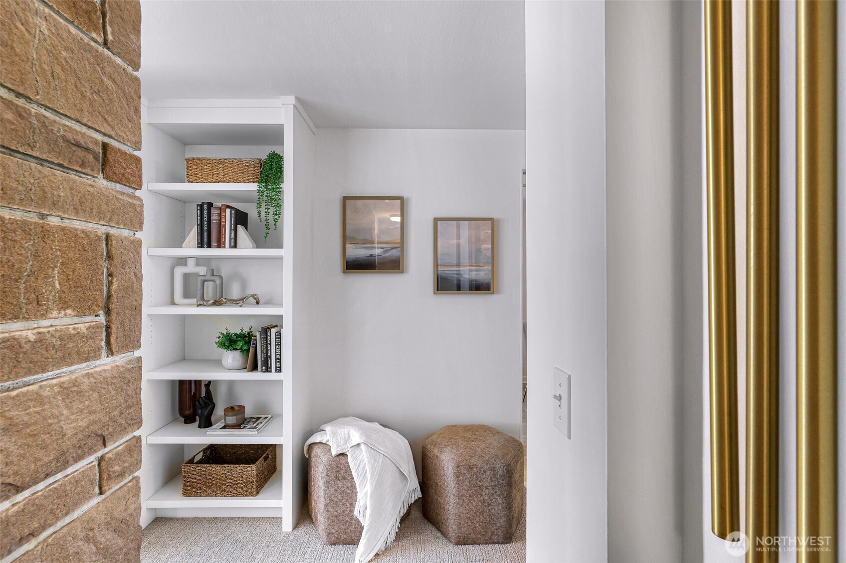 1600 43rd Avenue E Unit: 206