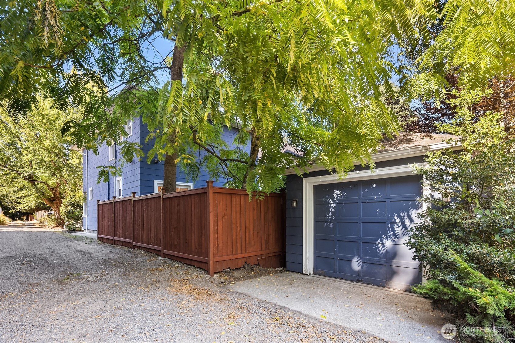 1915 E John Street