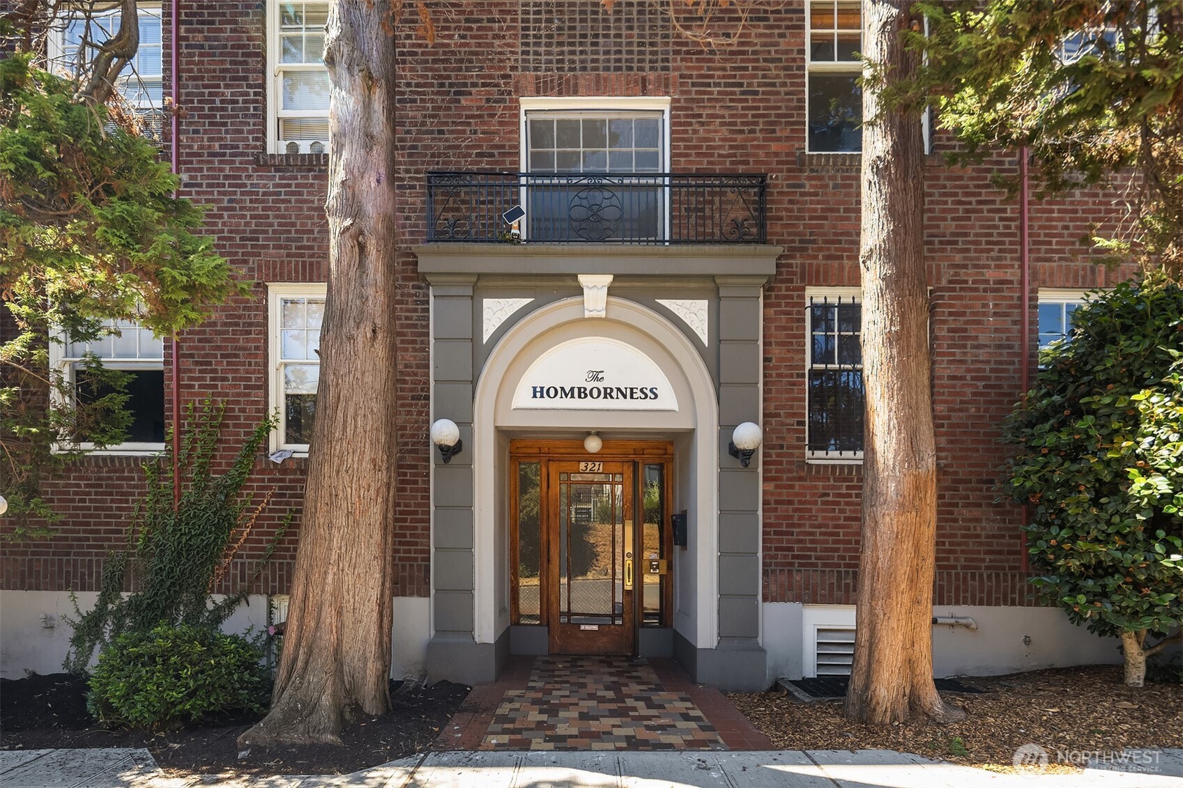321 Boylston Avenue E Unit: 303