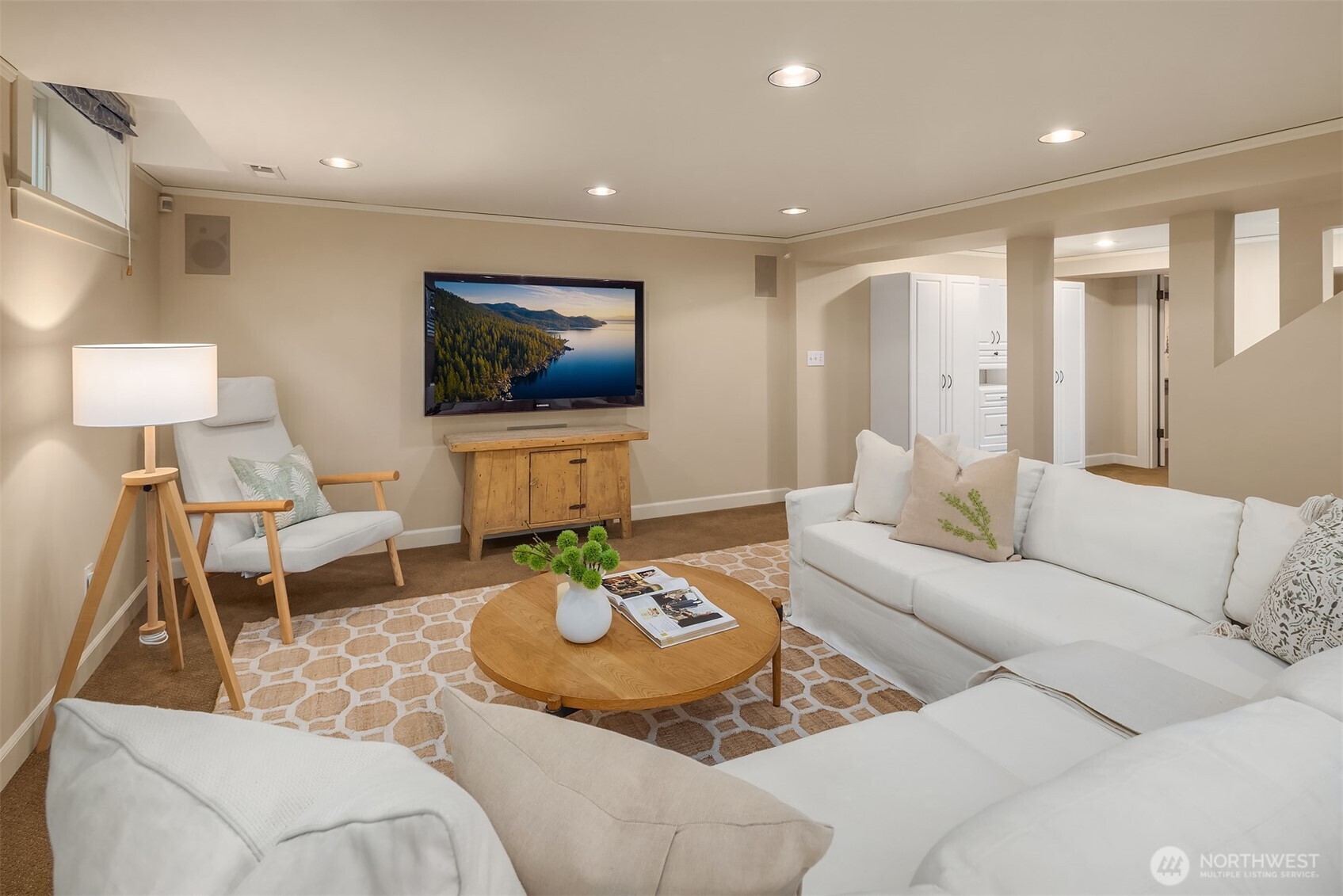 3333 Cascadia Avenue S