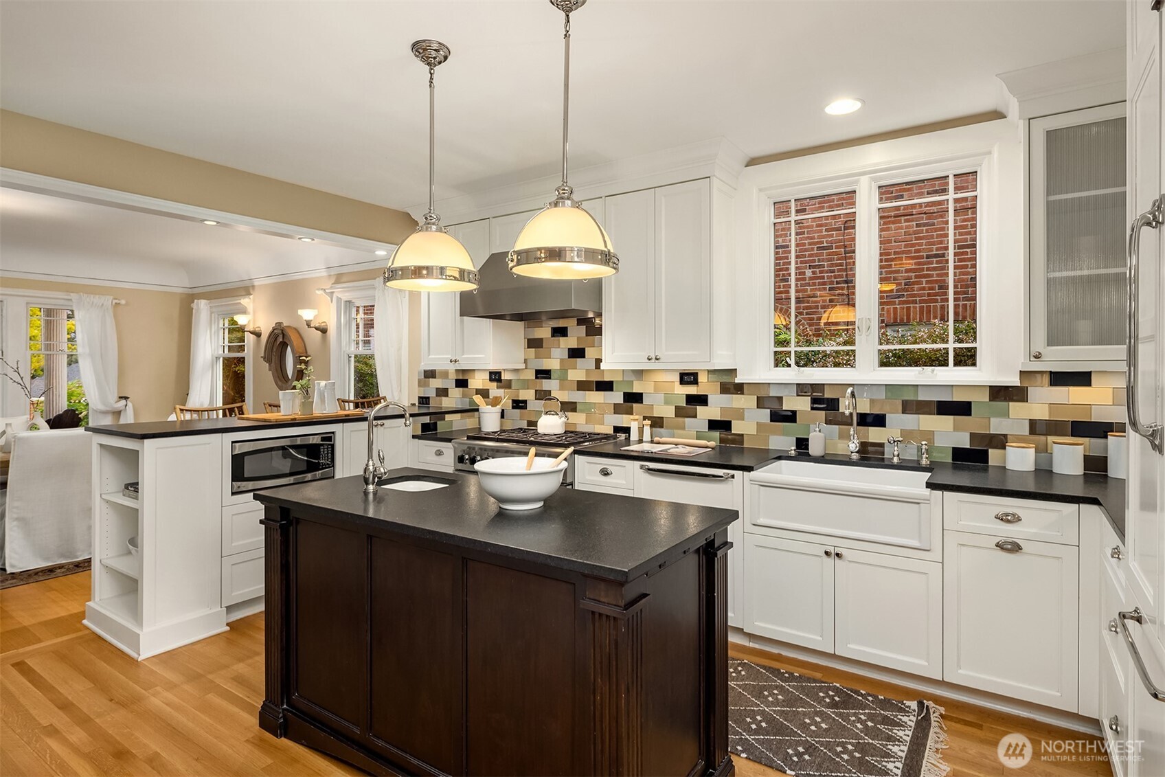 3333 Cascadia Avenue S